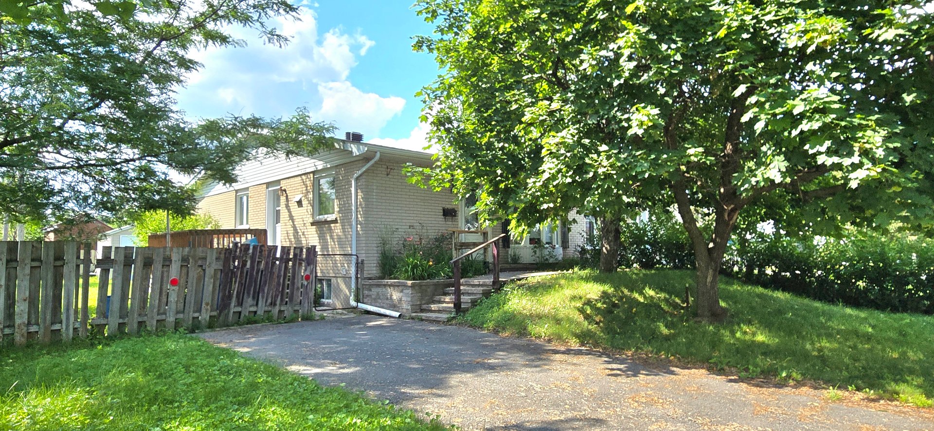 MLS: 25999846