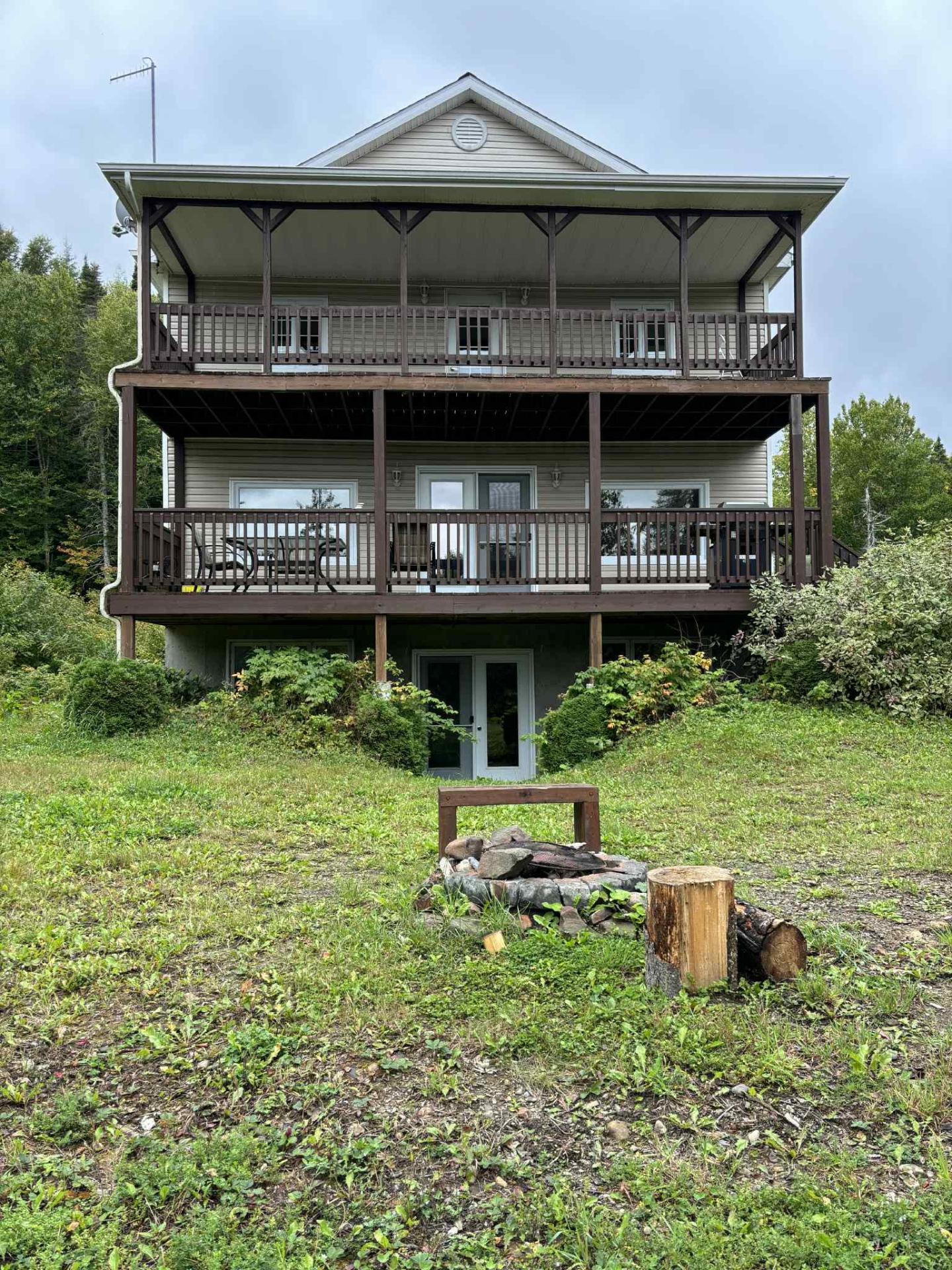 MLS: 15300028