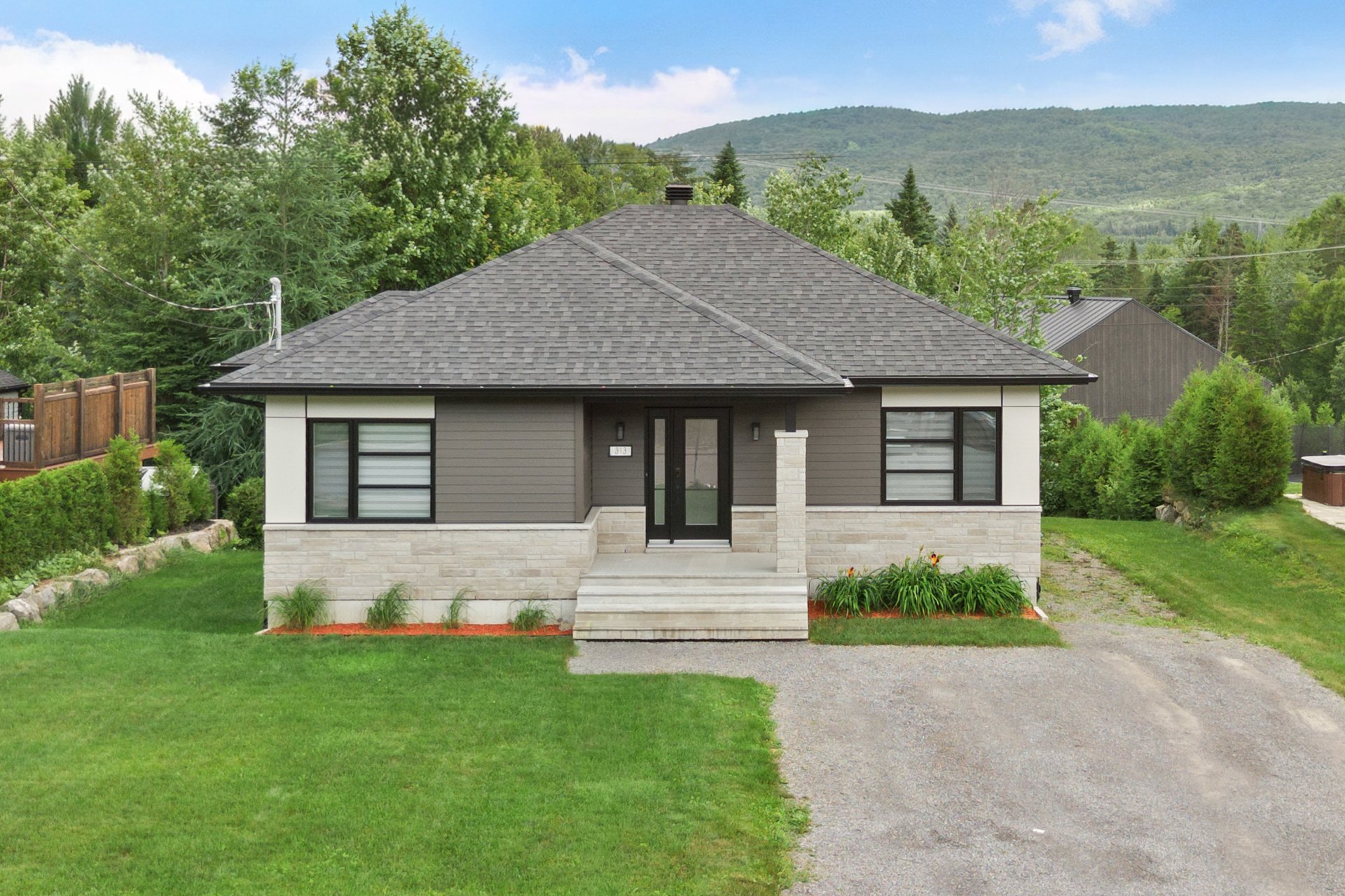 MLS: 28052863