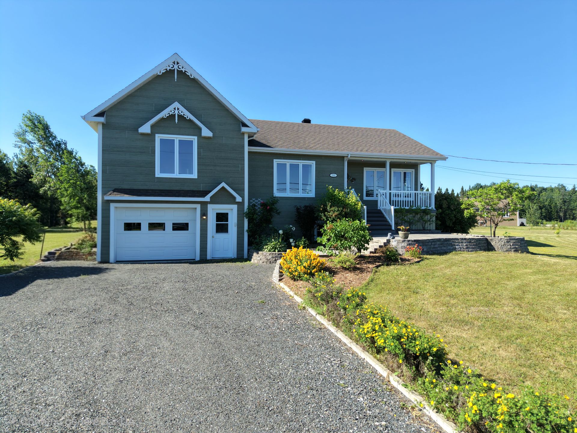 MLS: 24720111