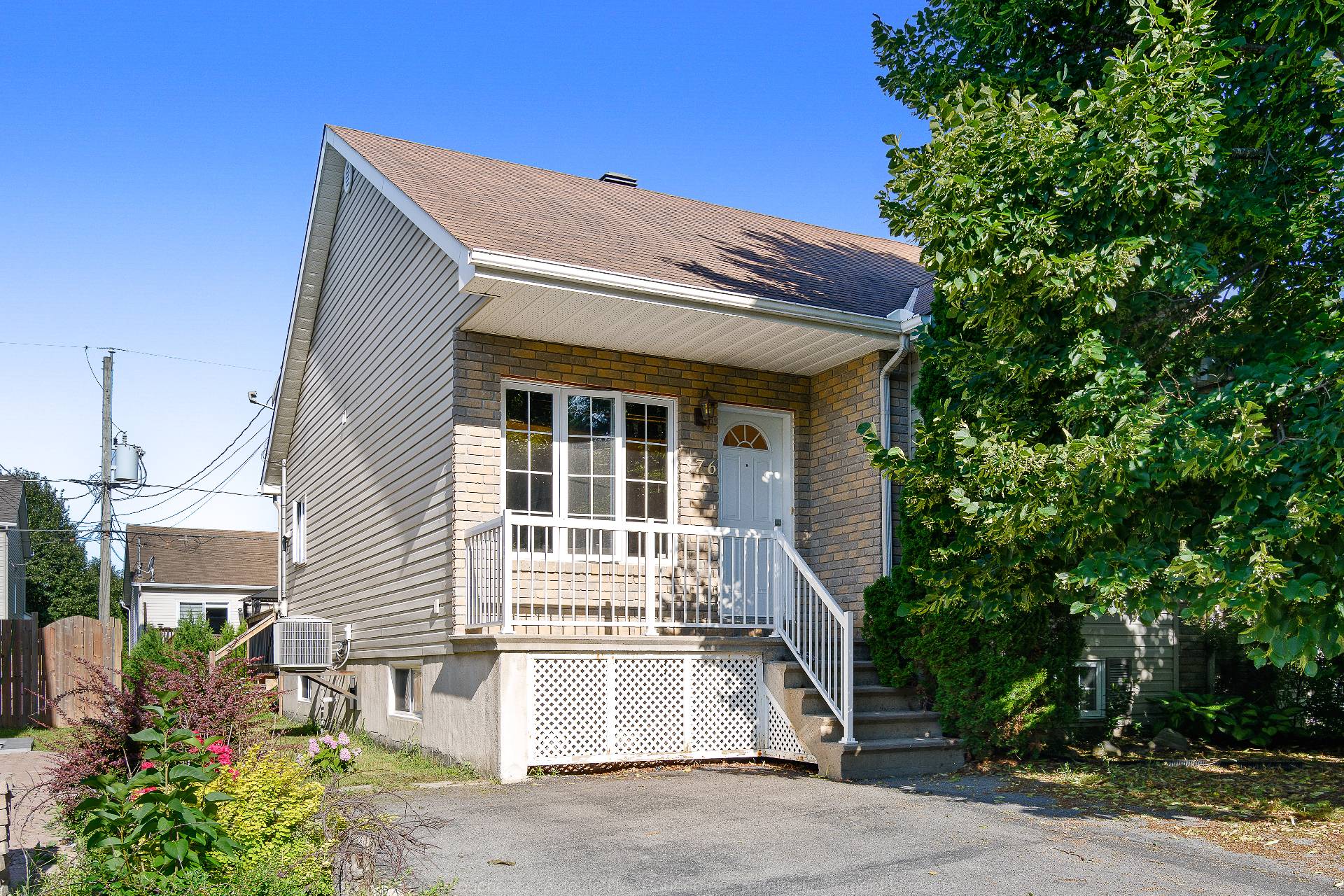MLS: 21740486