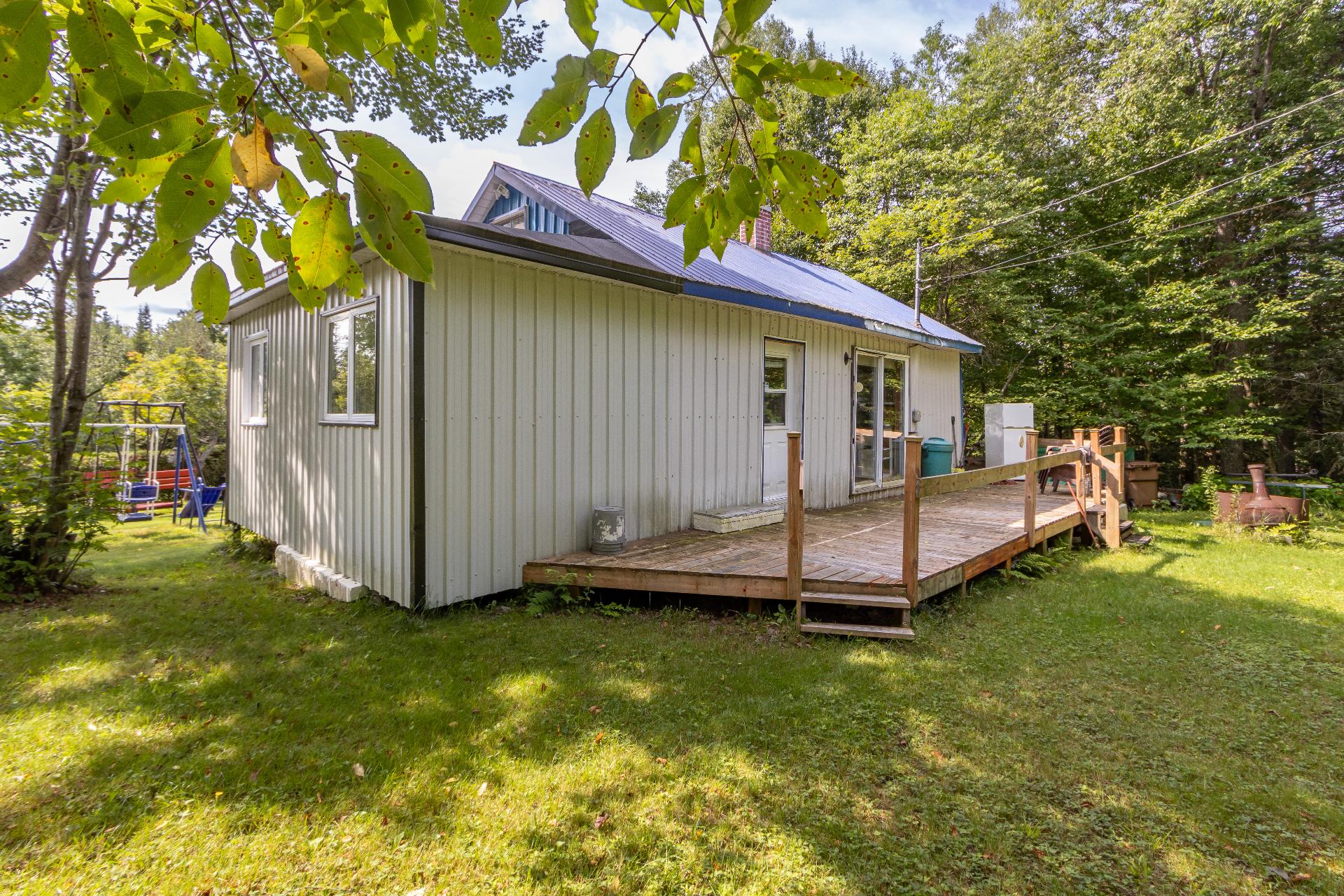 MLS: 20742427