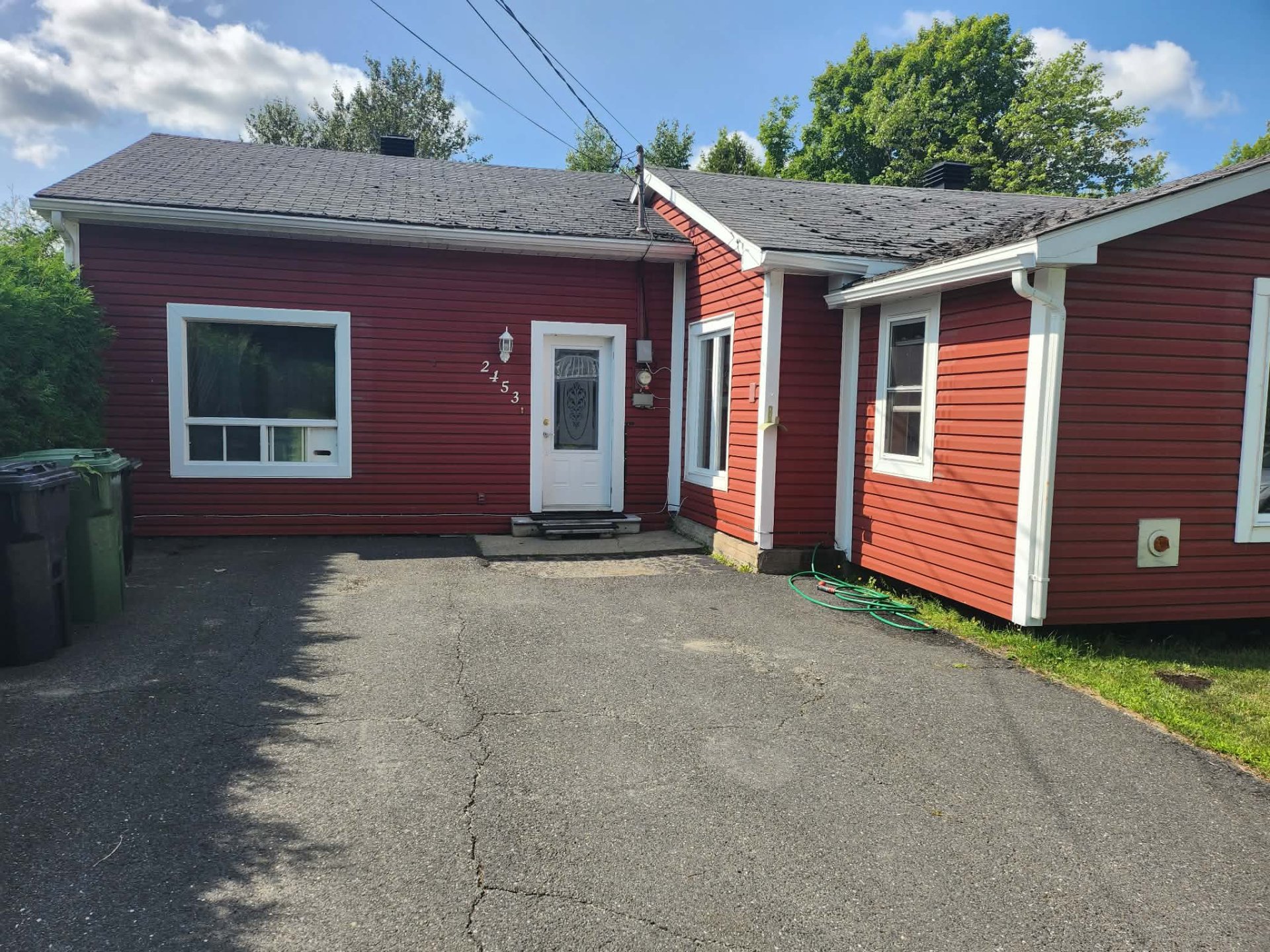 MLS: 25723938