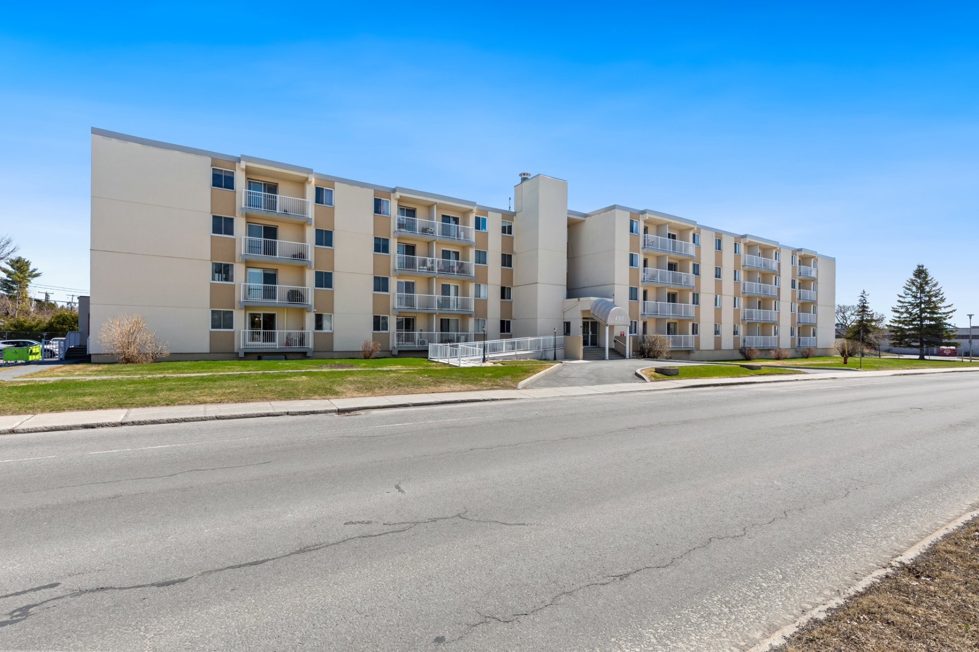 MLS: 15798916