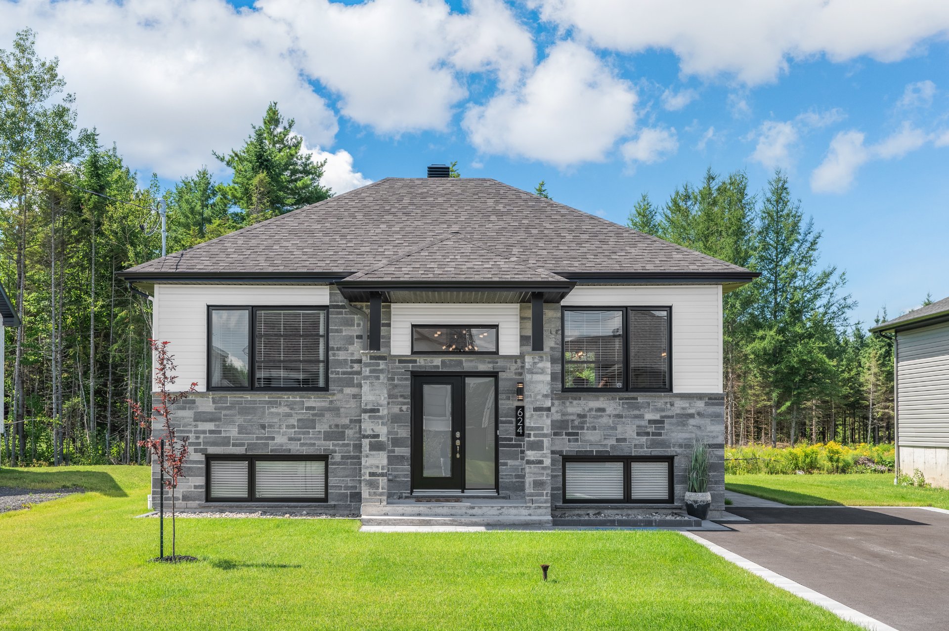 MLS: 21637689