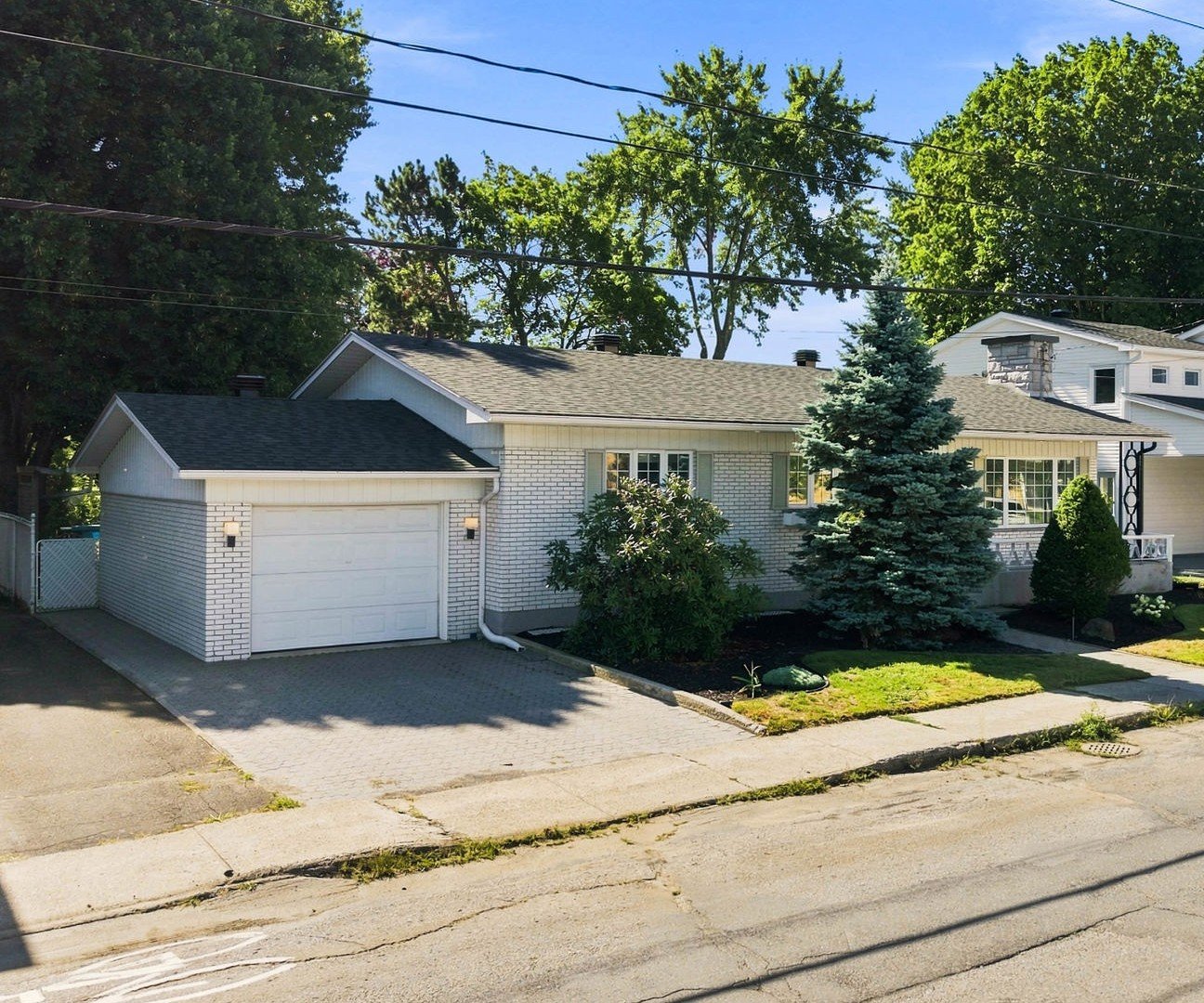 MLS: 27650098