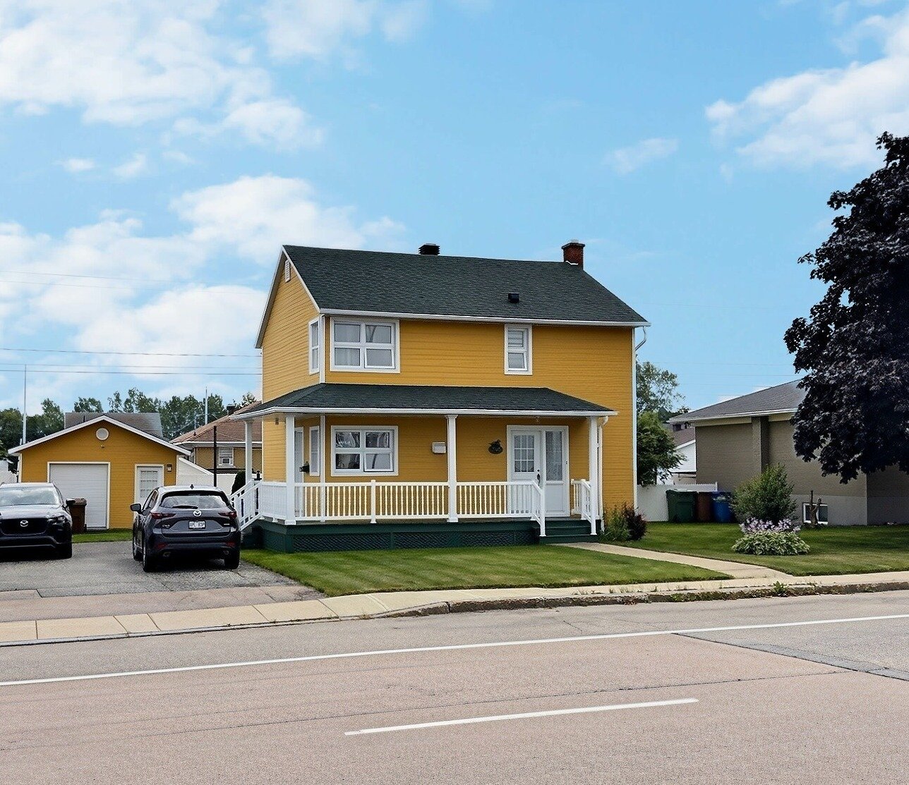 MLS: 25250357