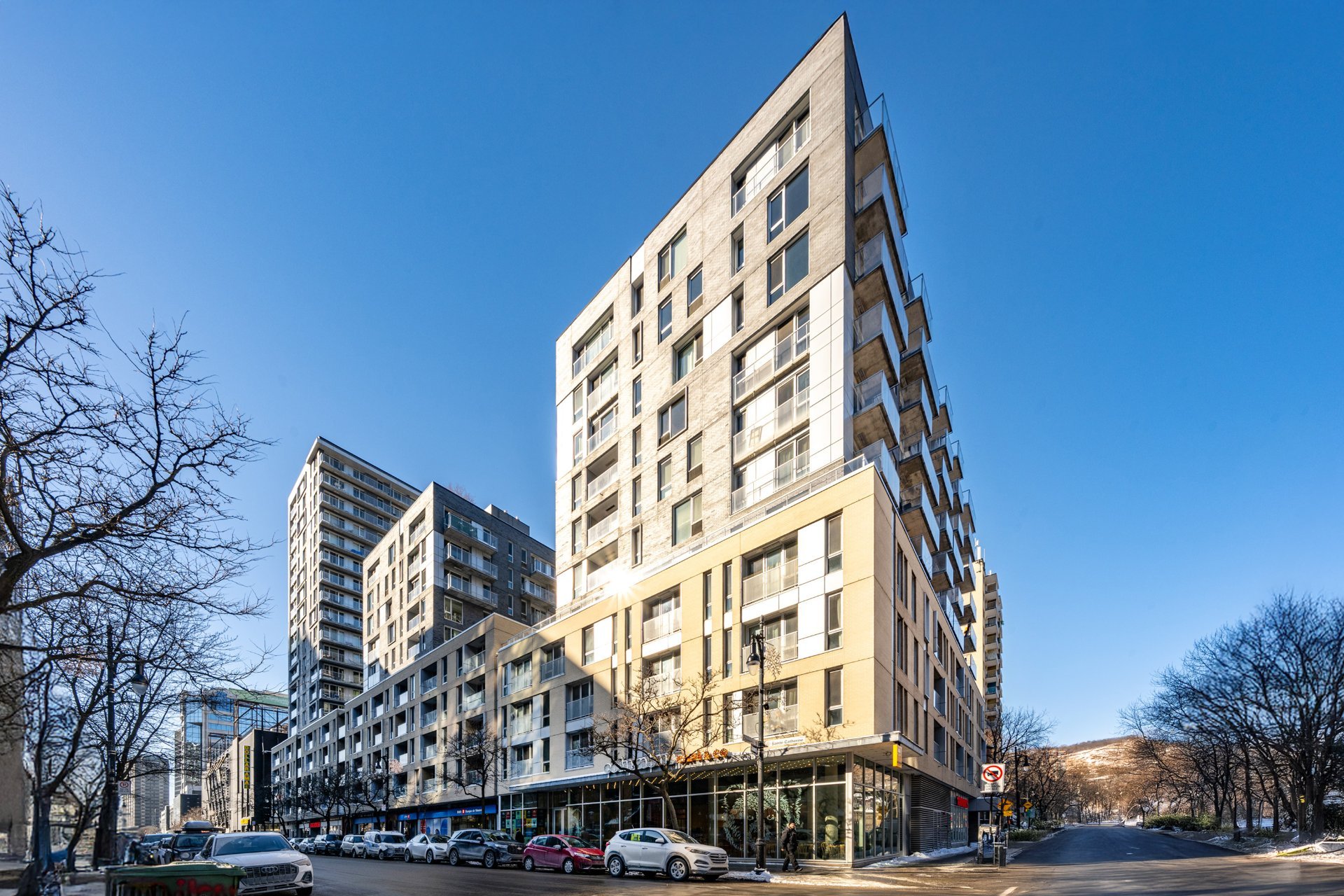 MLS: 28399649