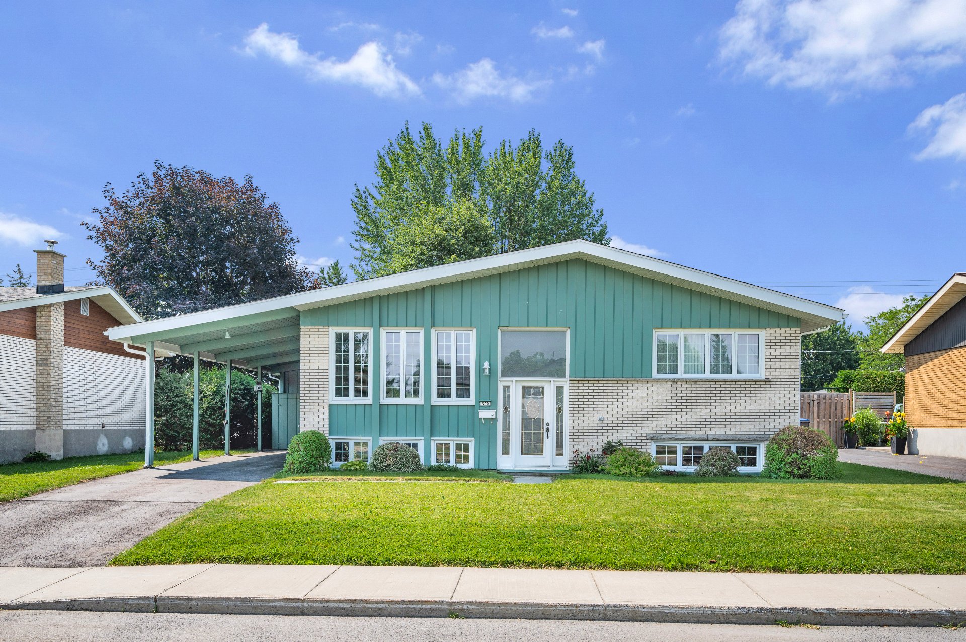 MLS: 15663613