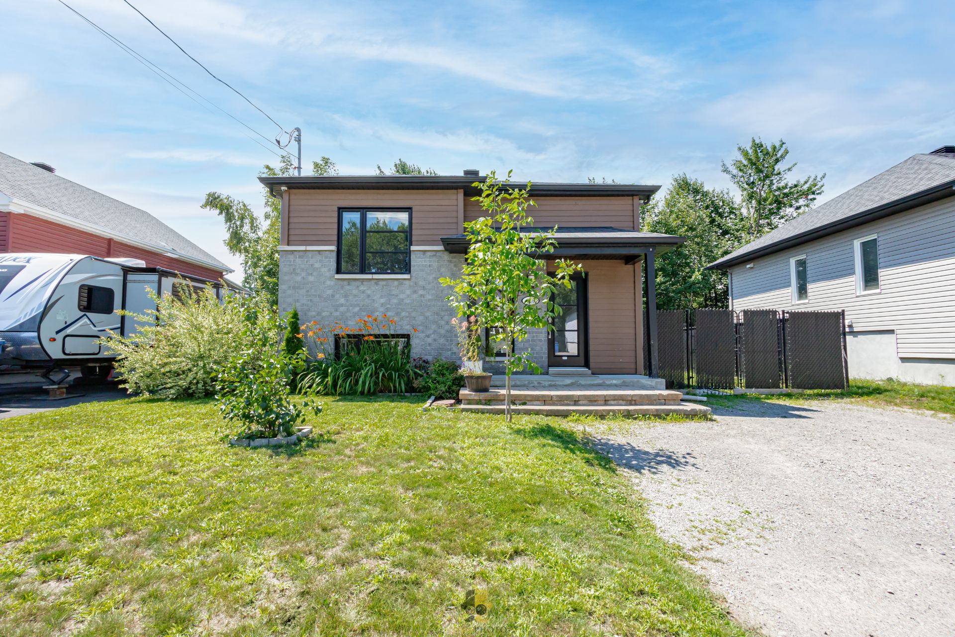 MLS: 21209664