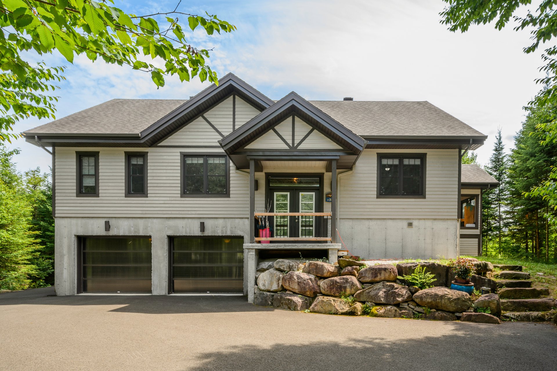 MLS: 21934487