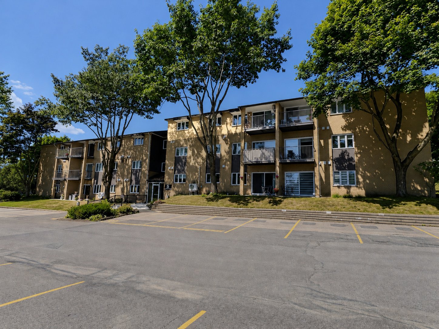 MLS: 14911239