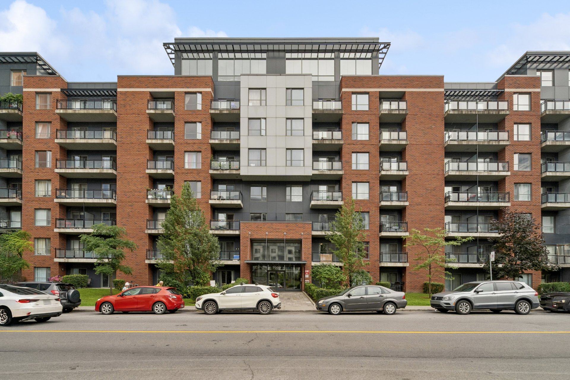 MLS: 14904235