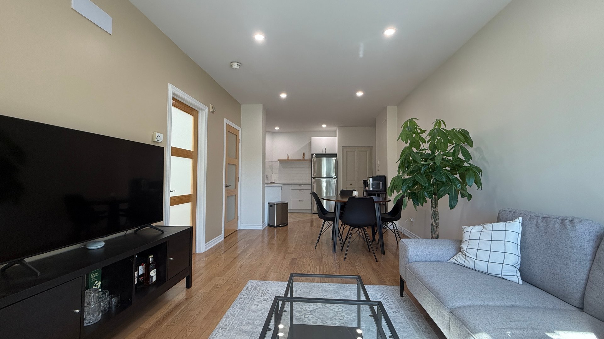 MLS: 19579077