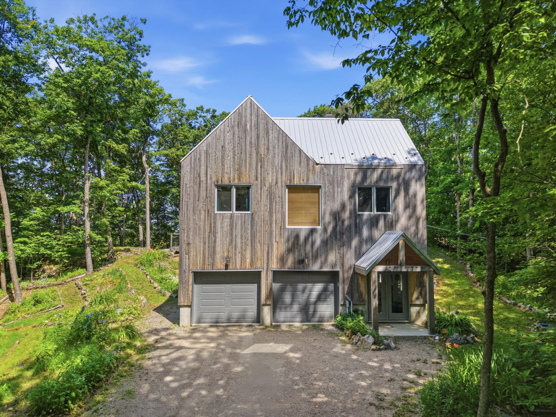 MLS: 20750880