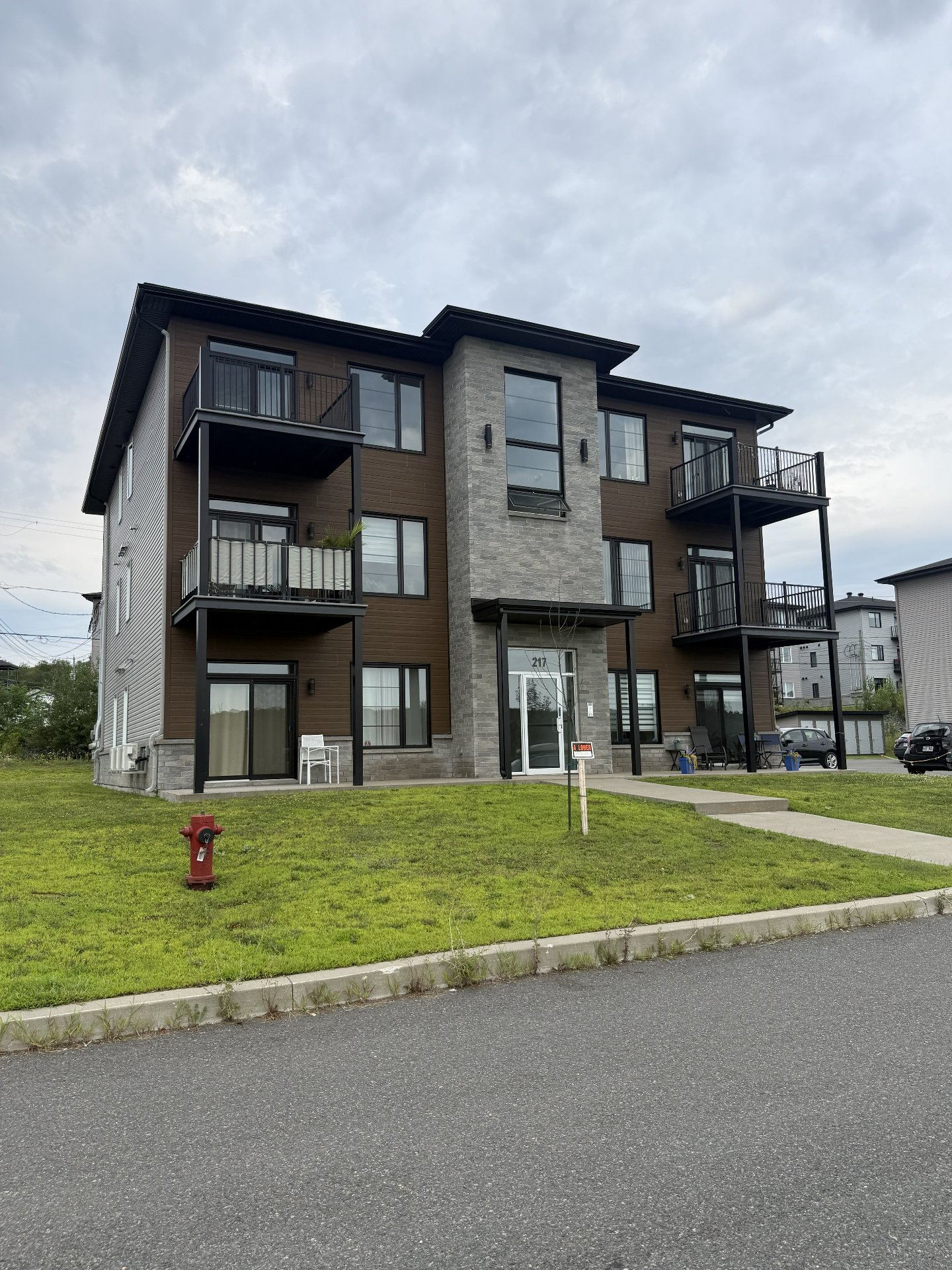 MLS: 12260947