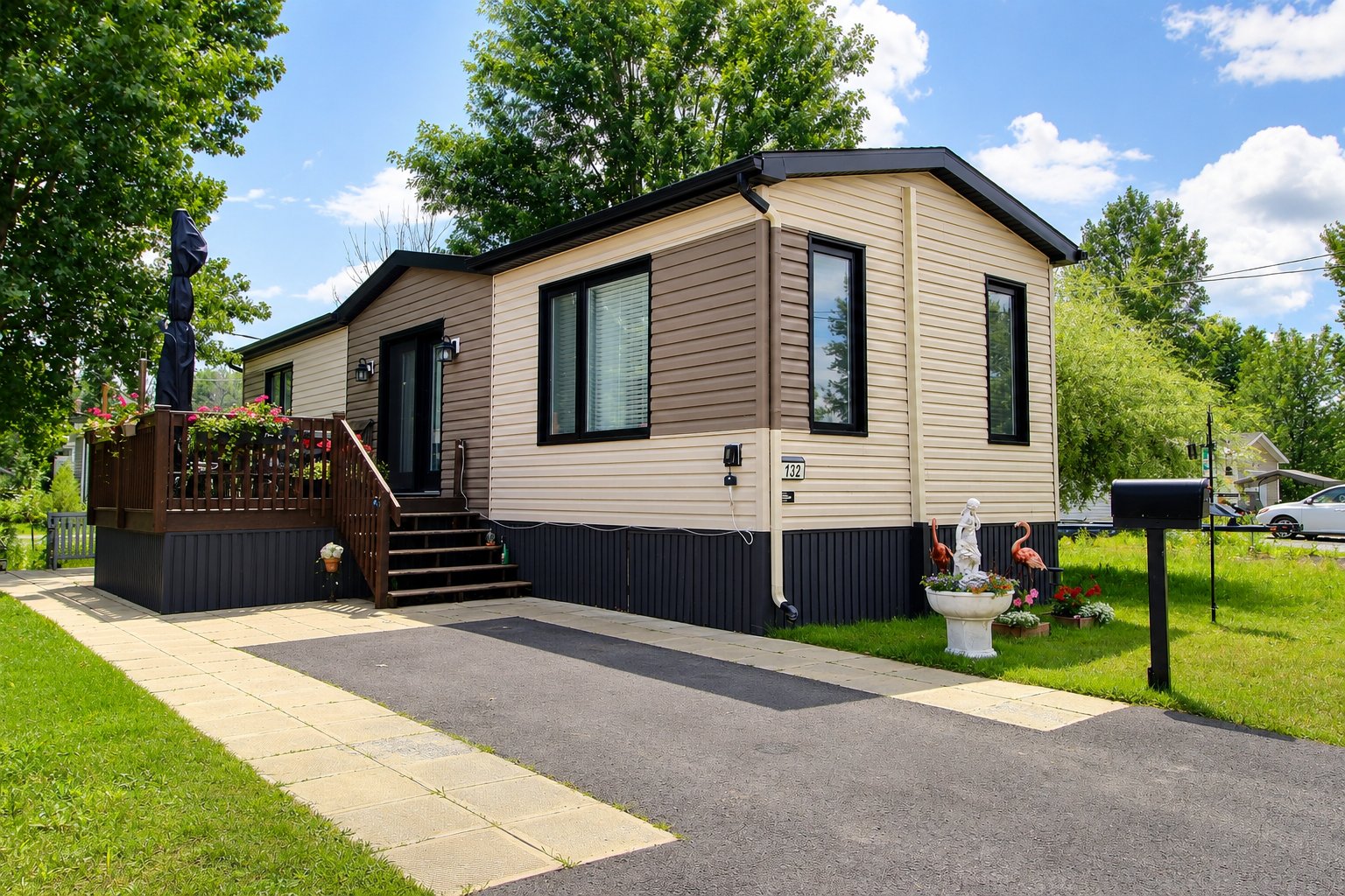 MLS: 16700612