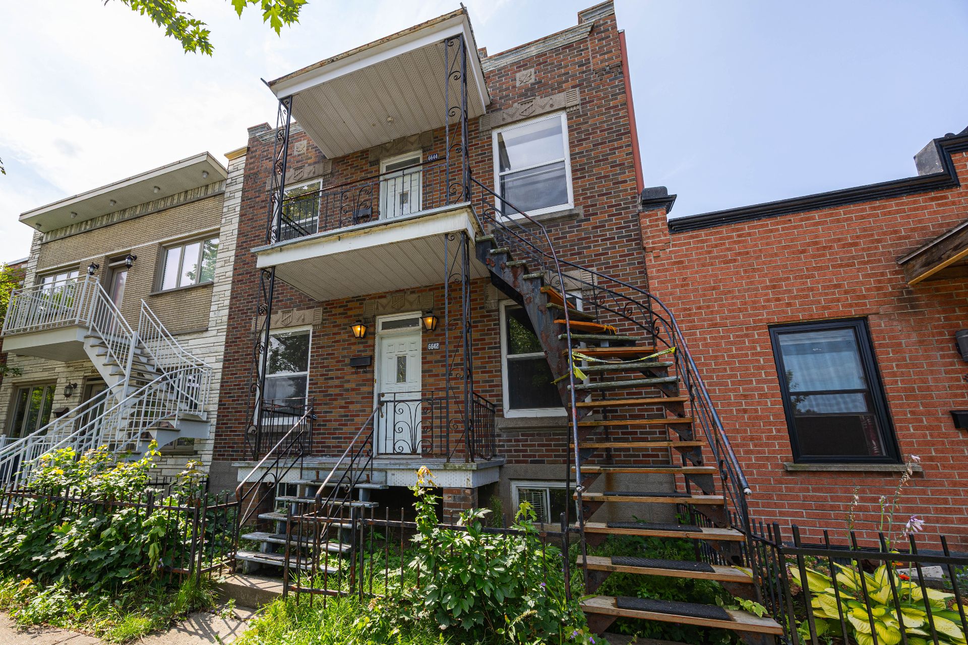 MLS: 23073457