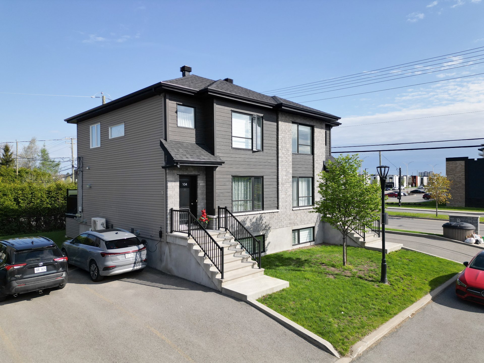 MLS: 28824155