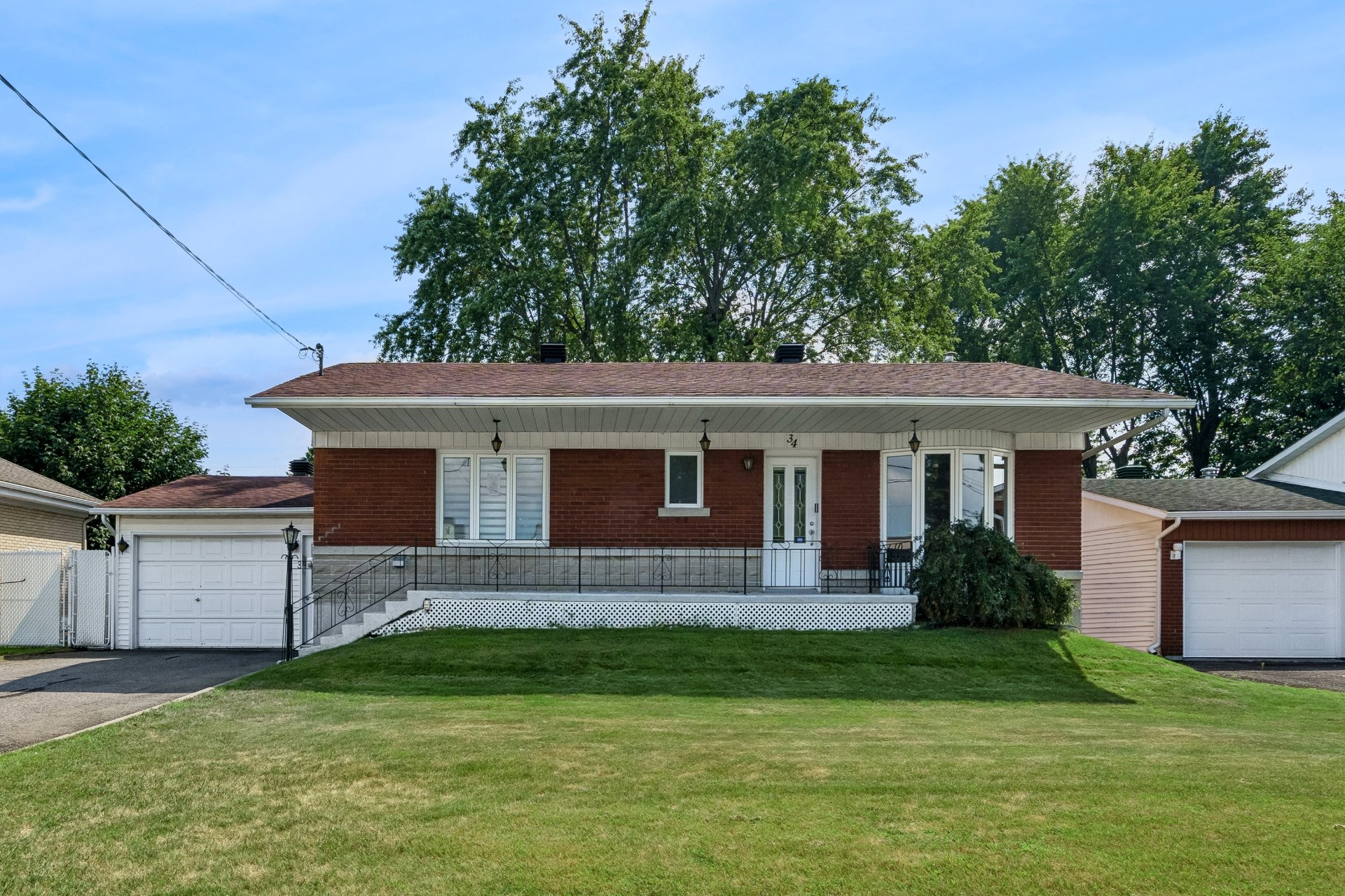 MLS: 21781468