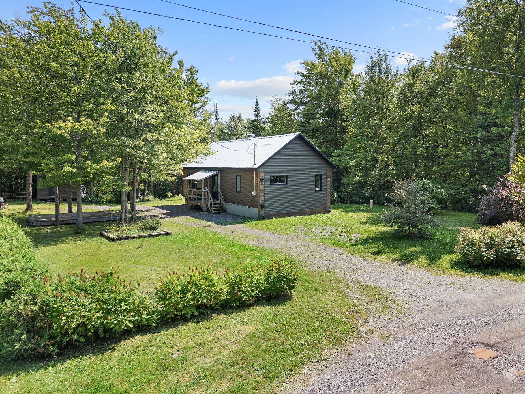 MLS: 23544505