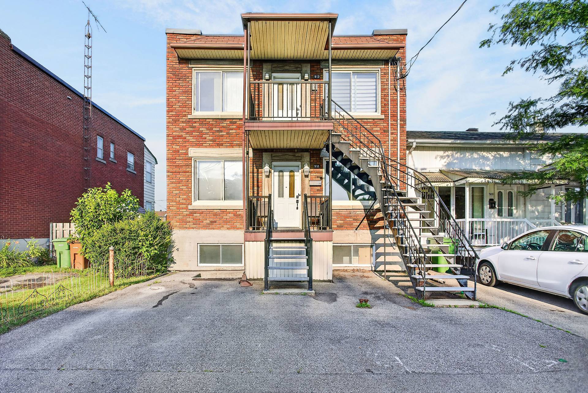 MLS: 15055932