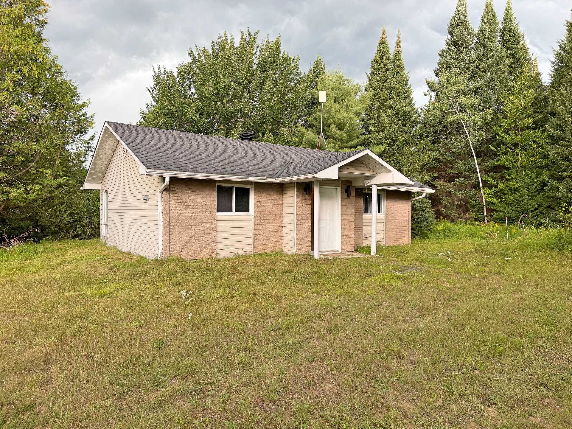 MLS: 26405121