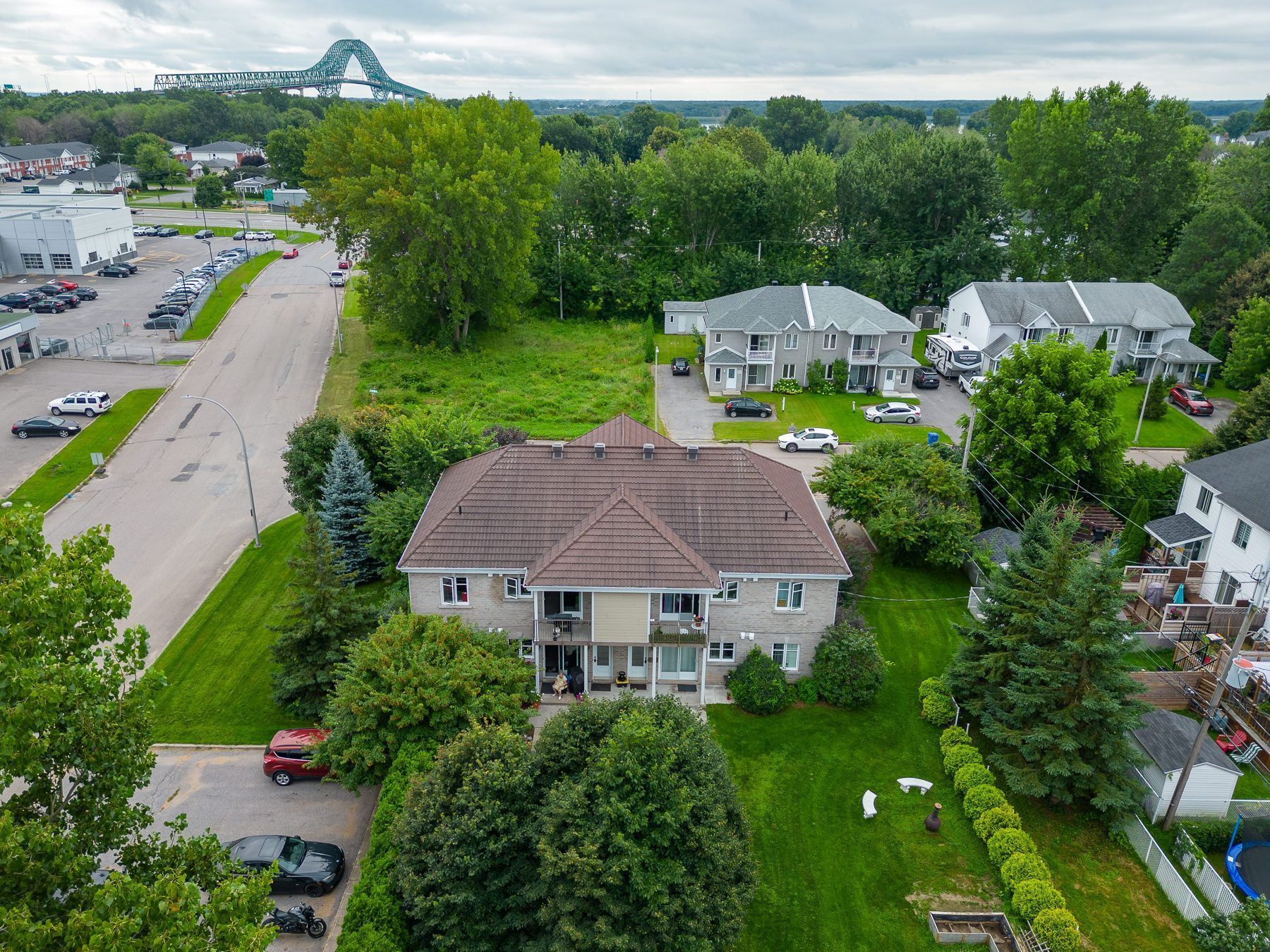 MLS: 21848306