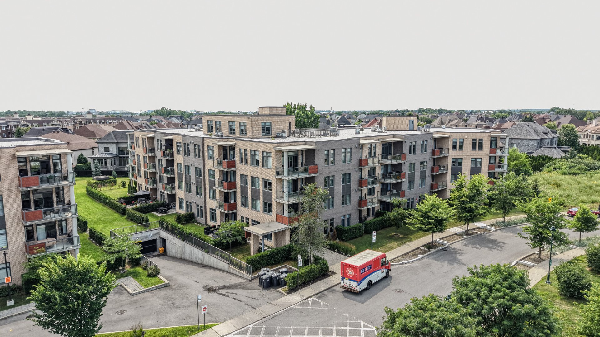 MLS: 27690406