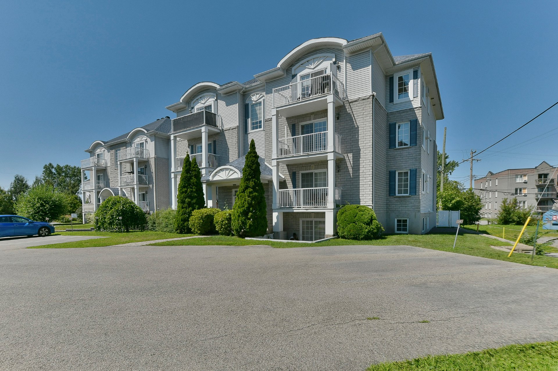 MLS: 25996335