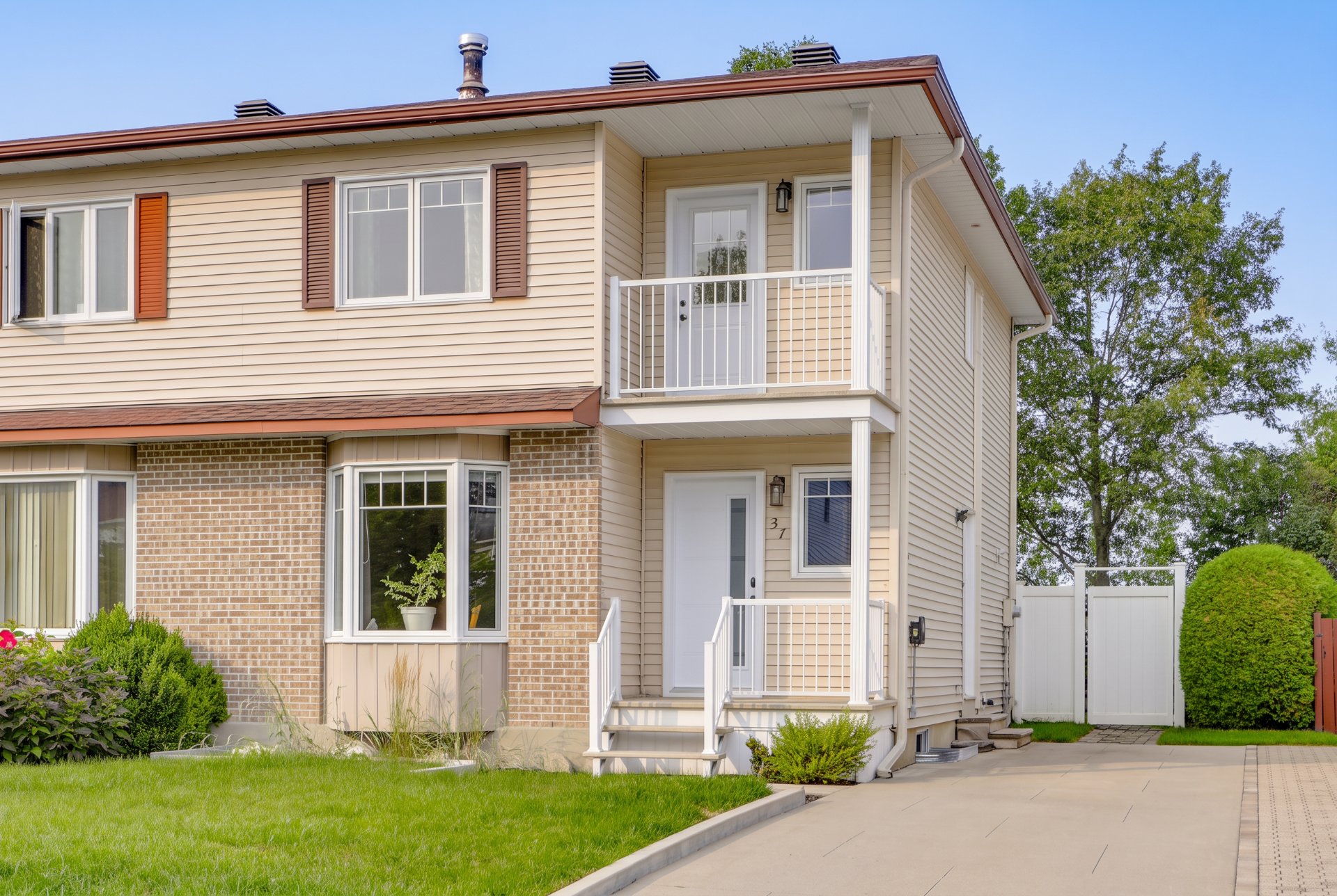 MLS: 14830005