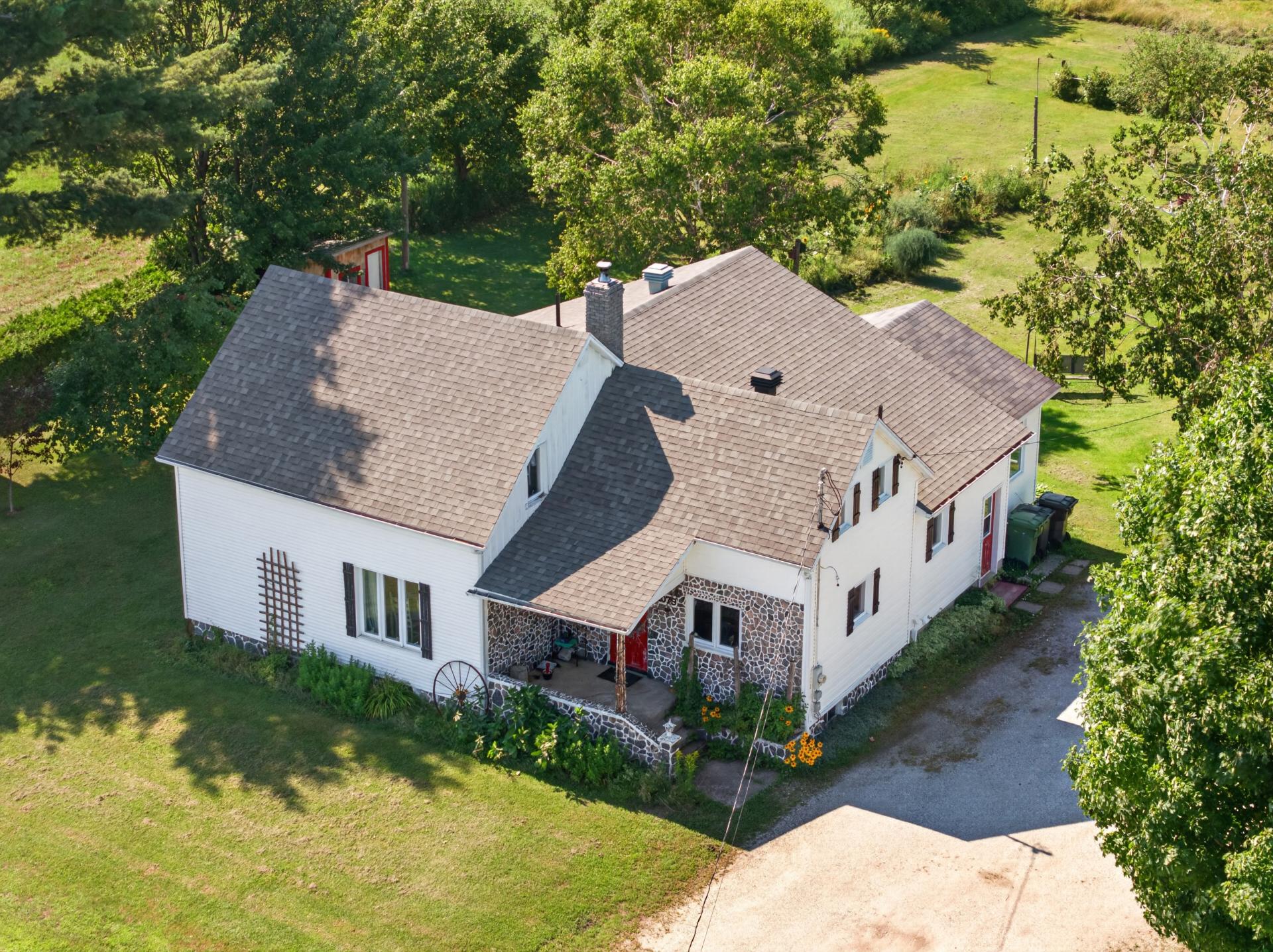 MLS: 22418416
