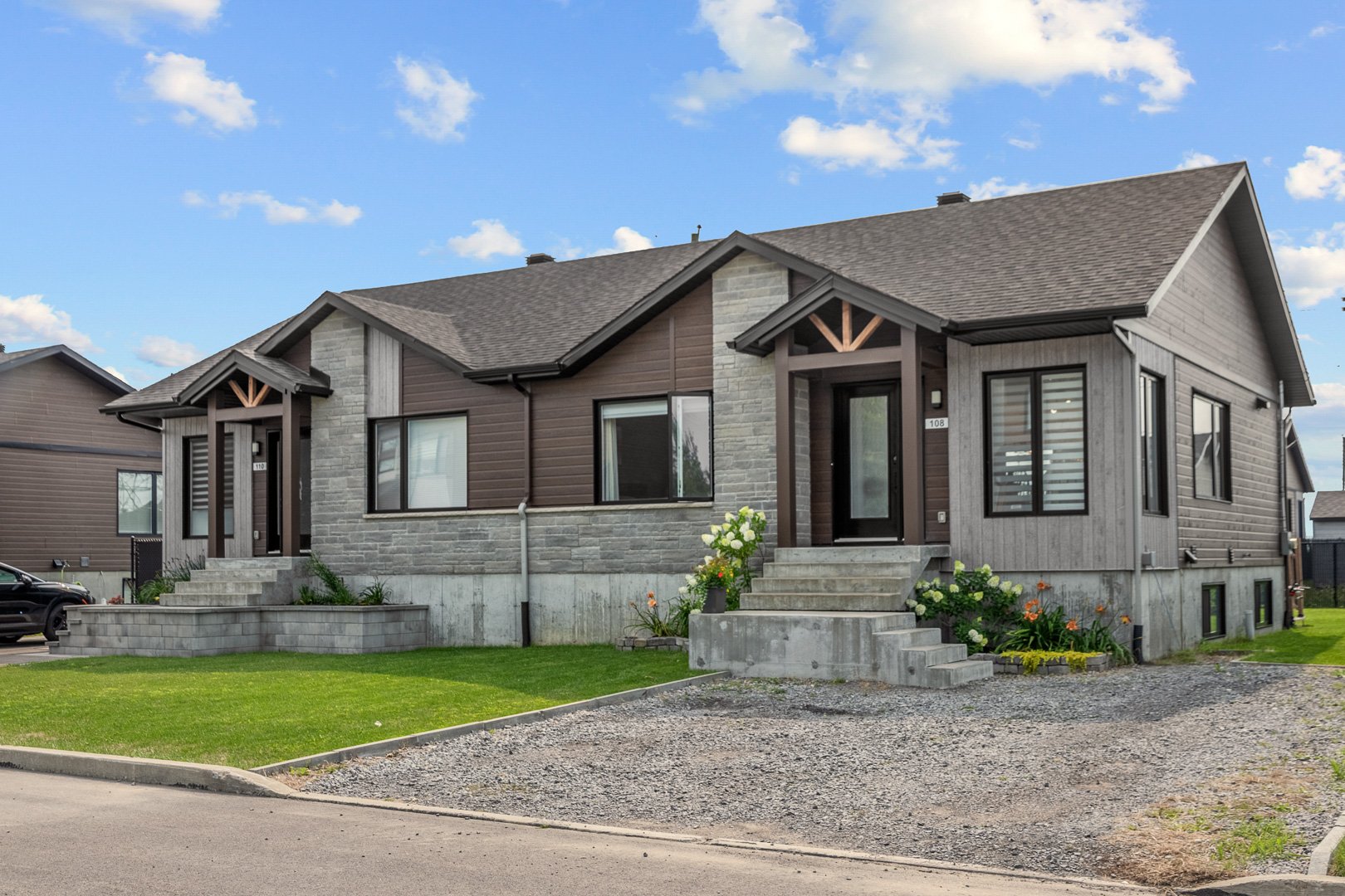MLS: 25099407