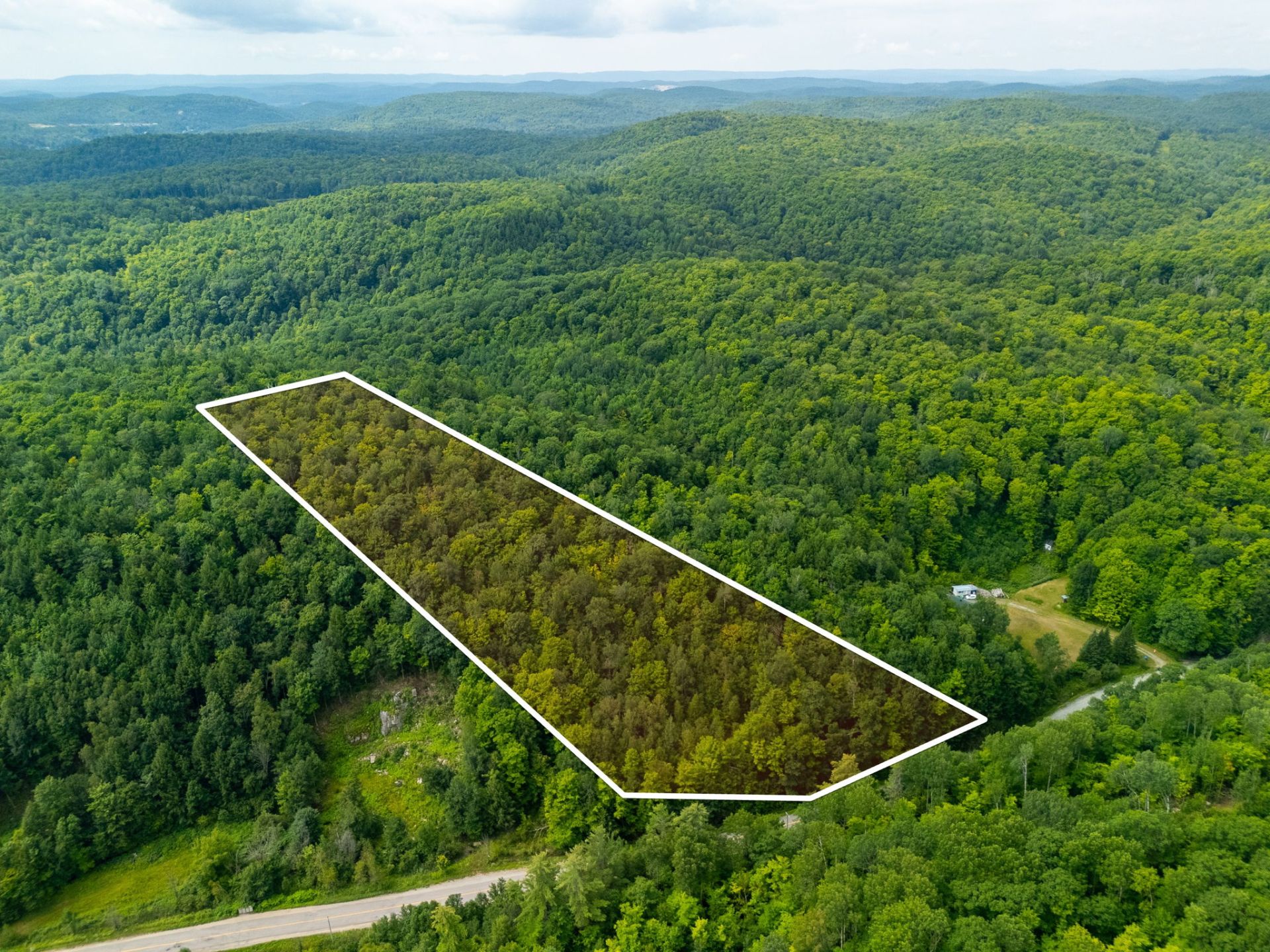 MLS: 23183995