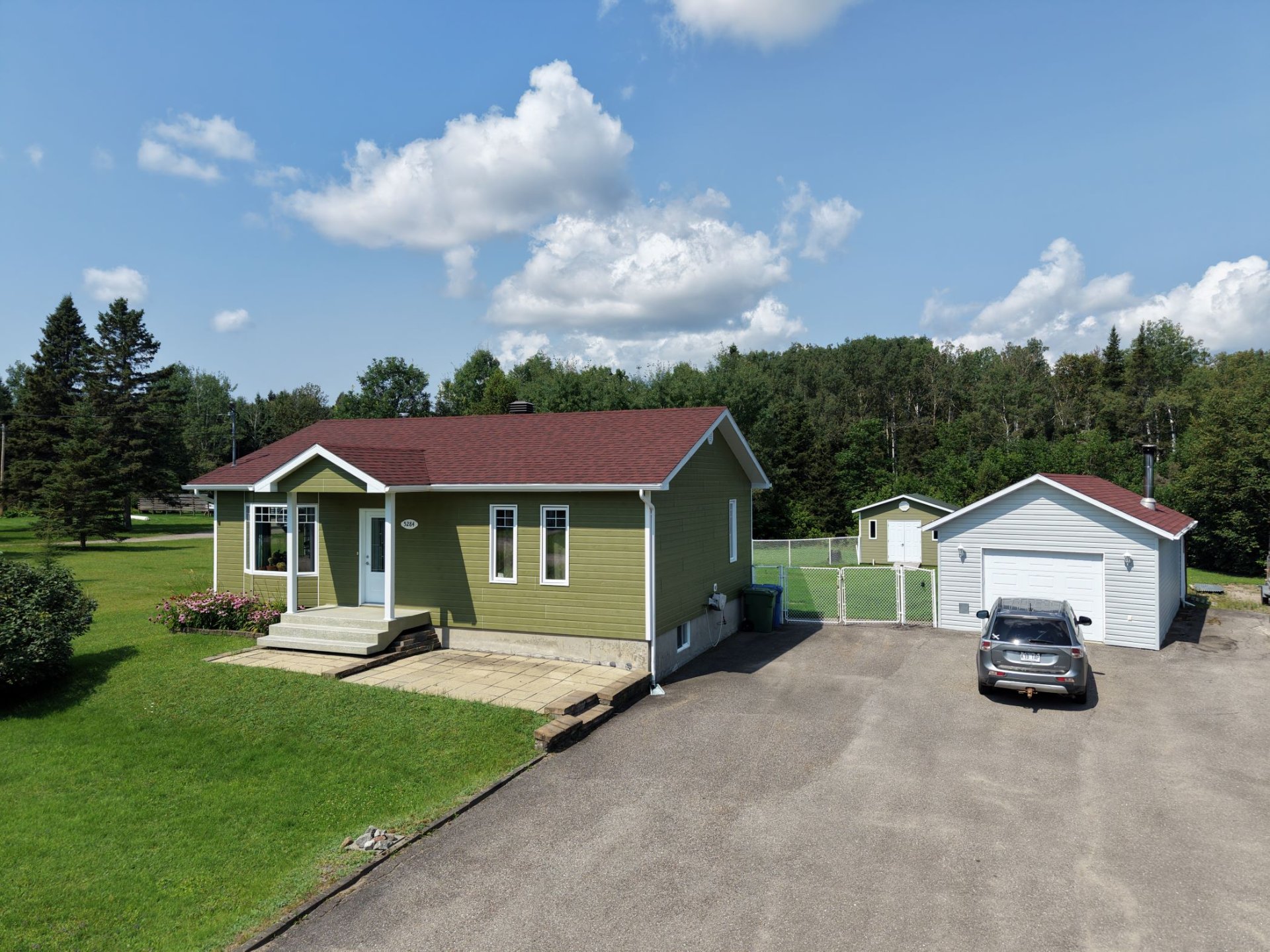 MLS: 25271828