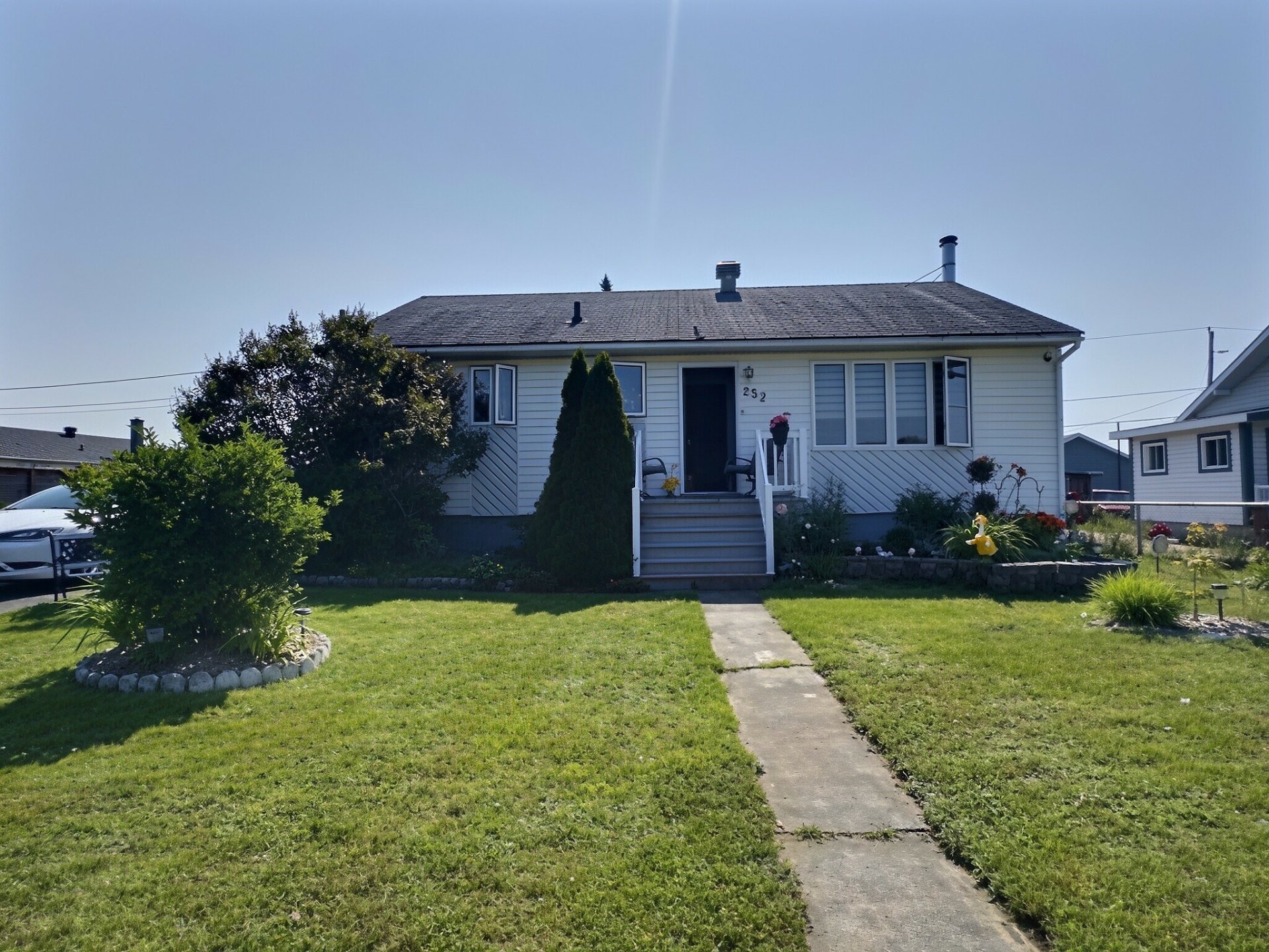 MLS: 27534343