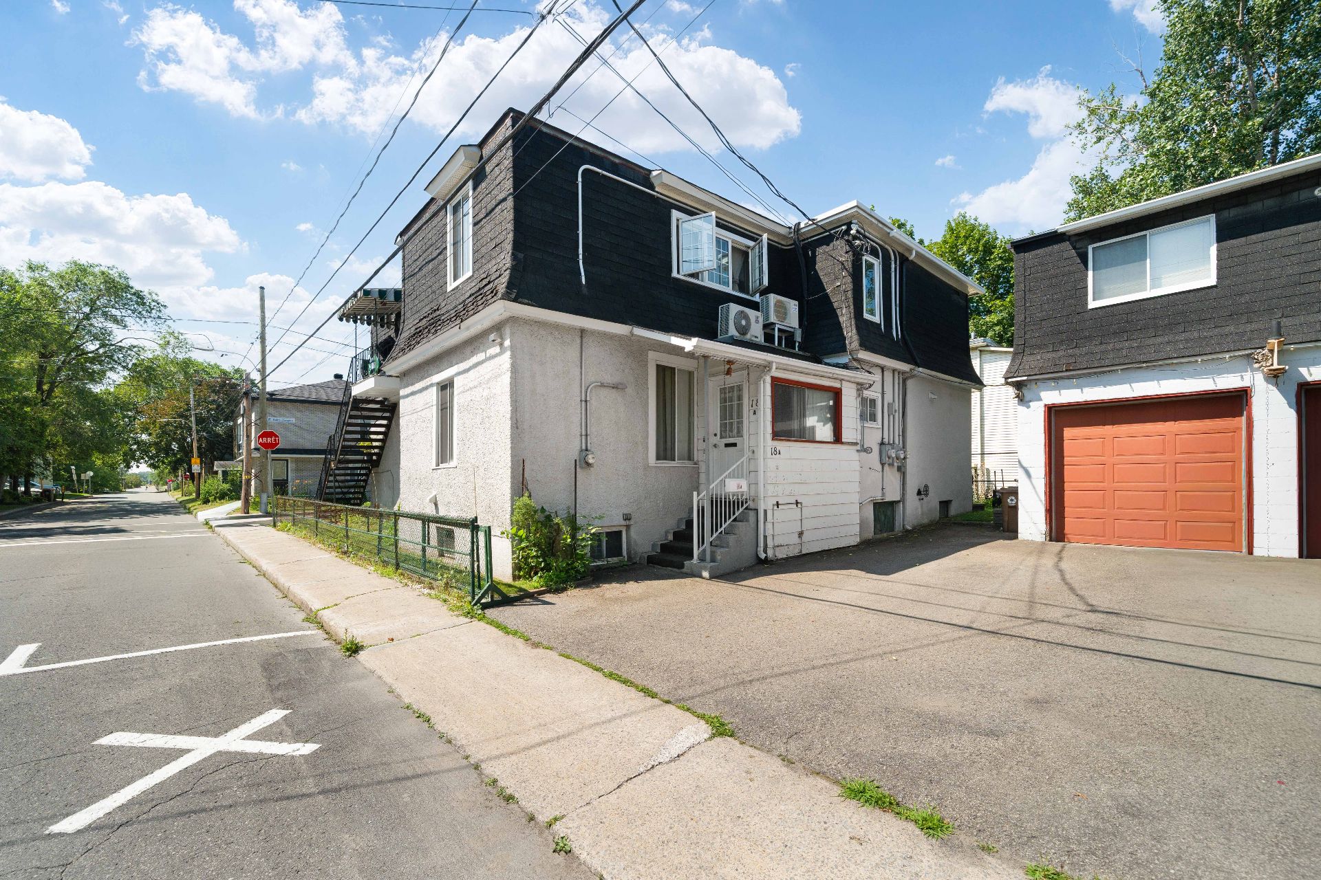 MLS: 23229309