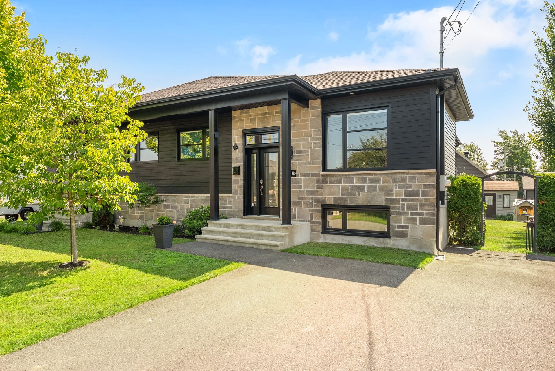 MLS: 17605720