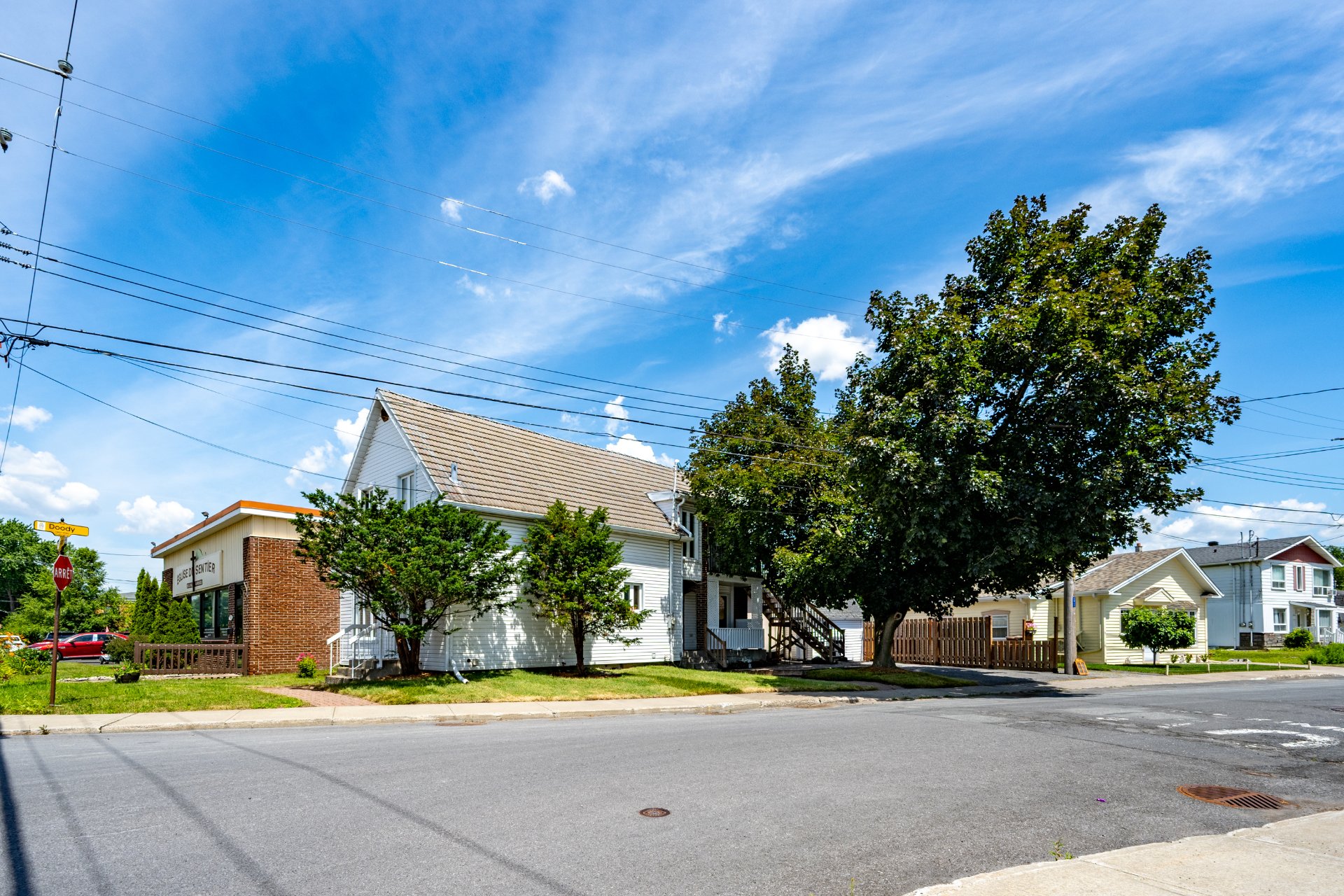 MLS: 20588541