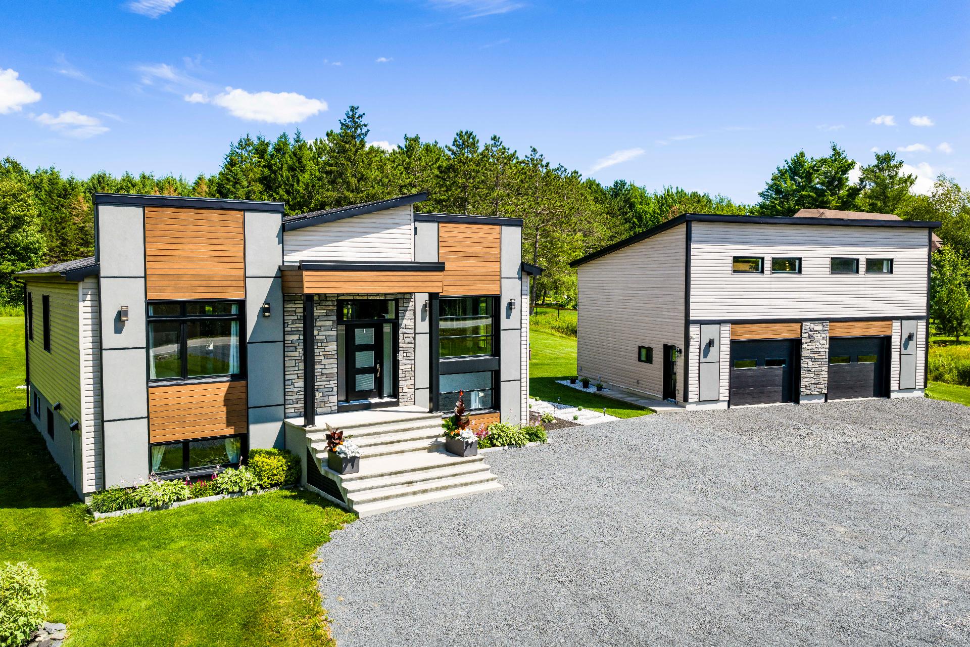 MLS: 22686139
