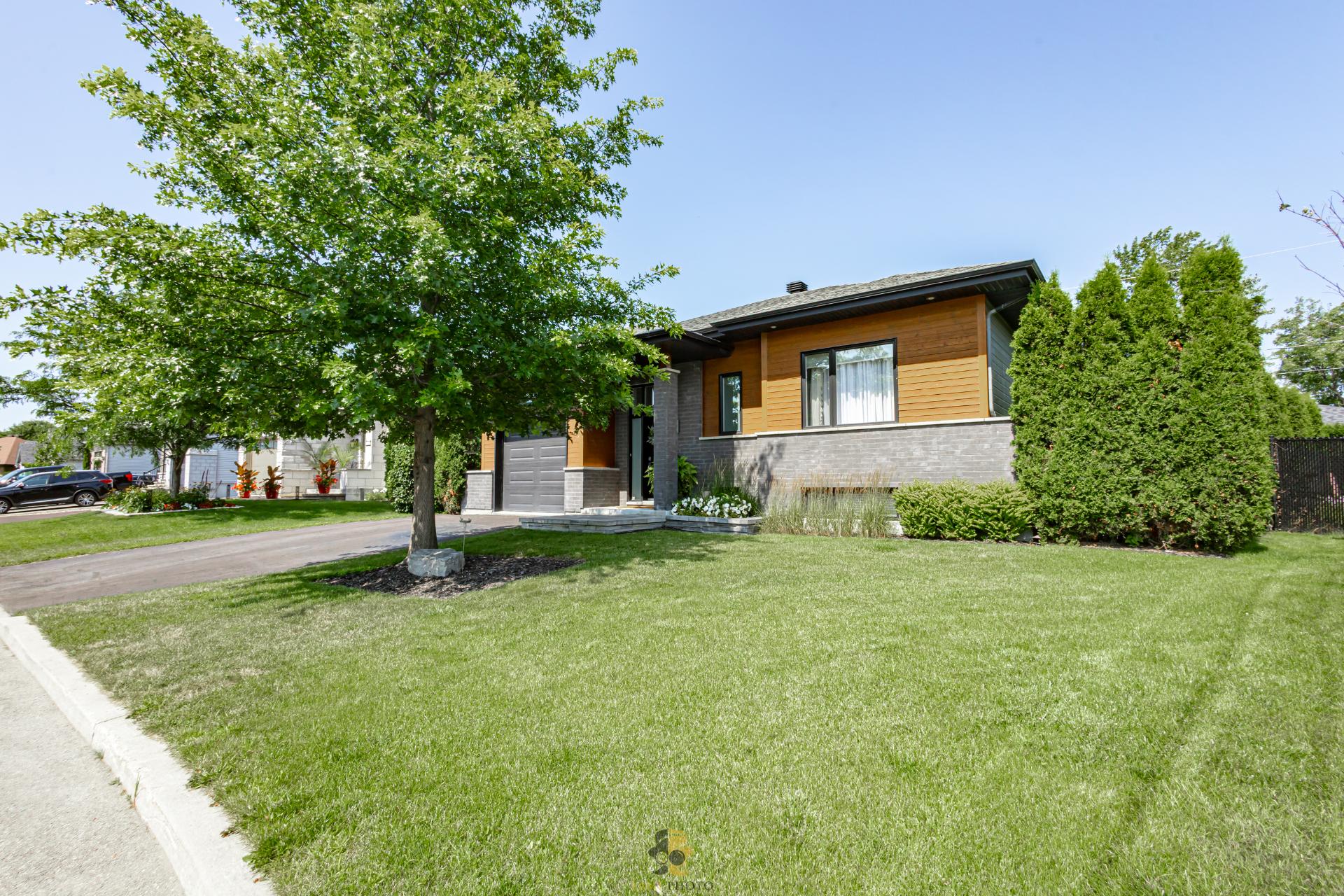 MLS: 26259224