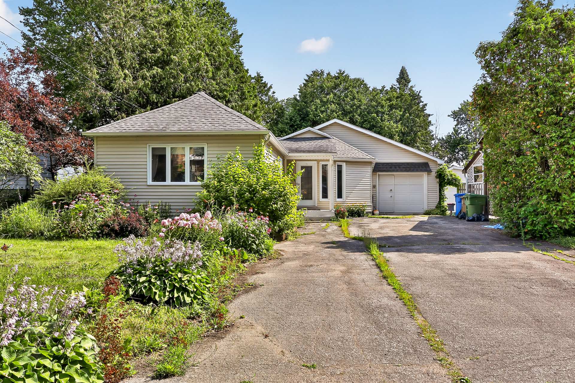 MLS: 17509647