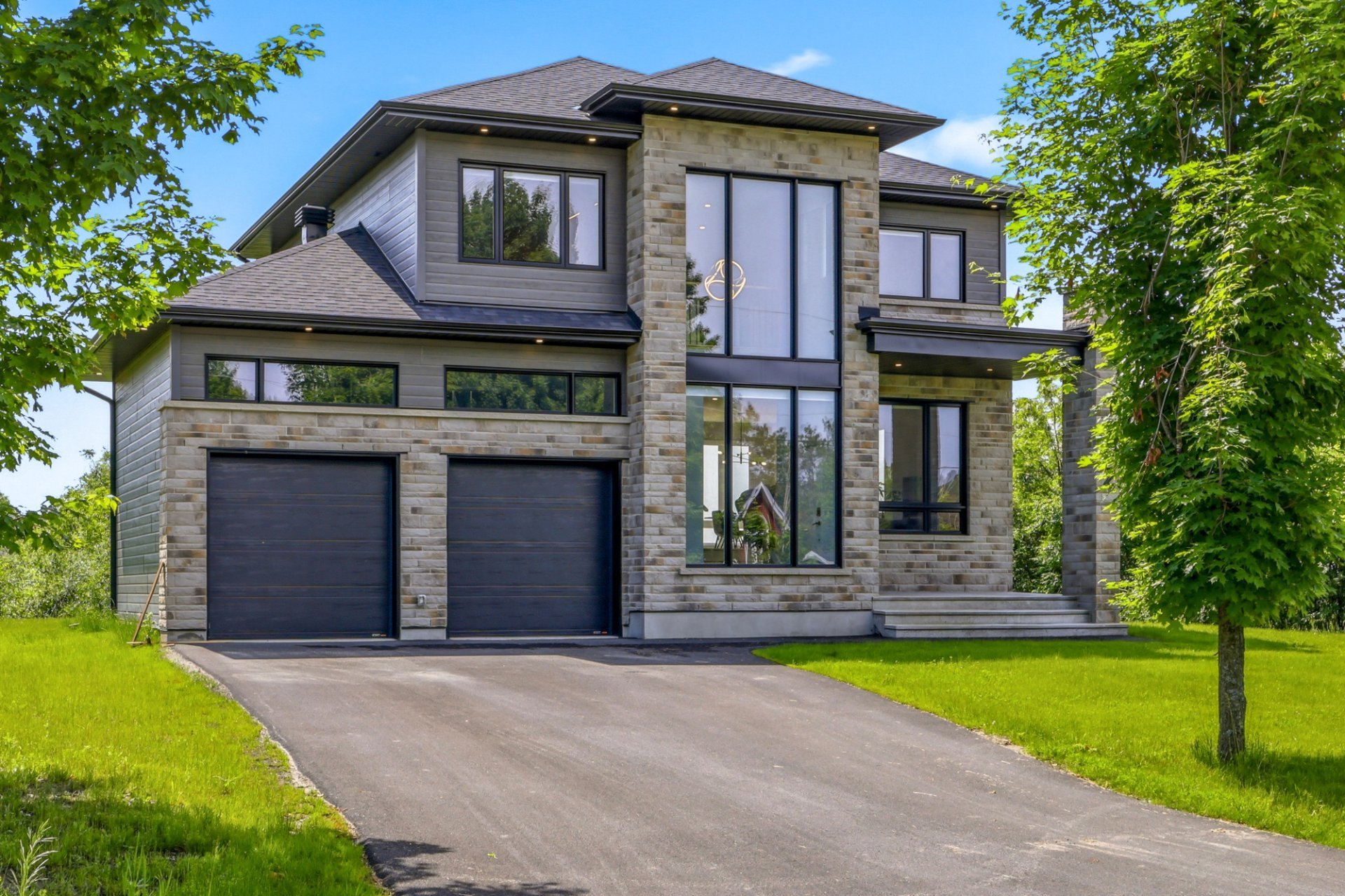 MLS: 27137310