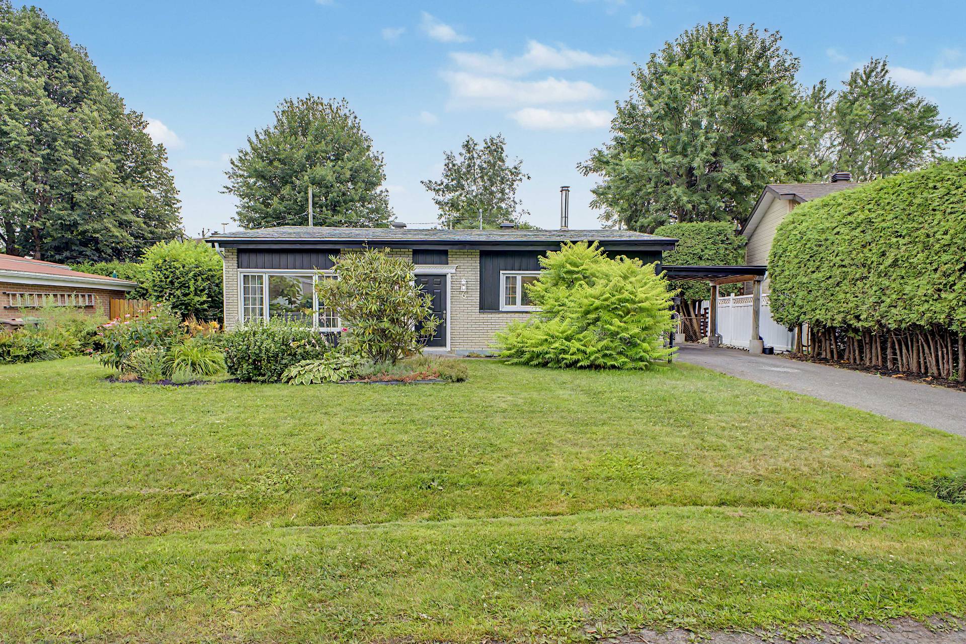 MLS: 16533801