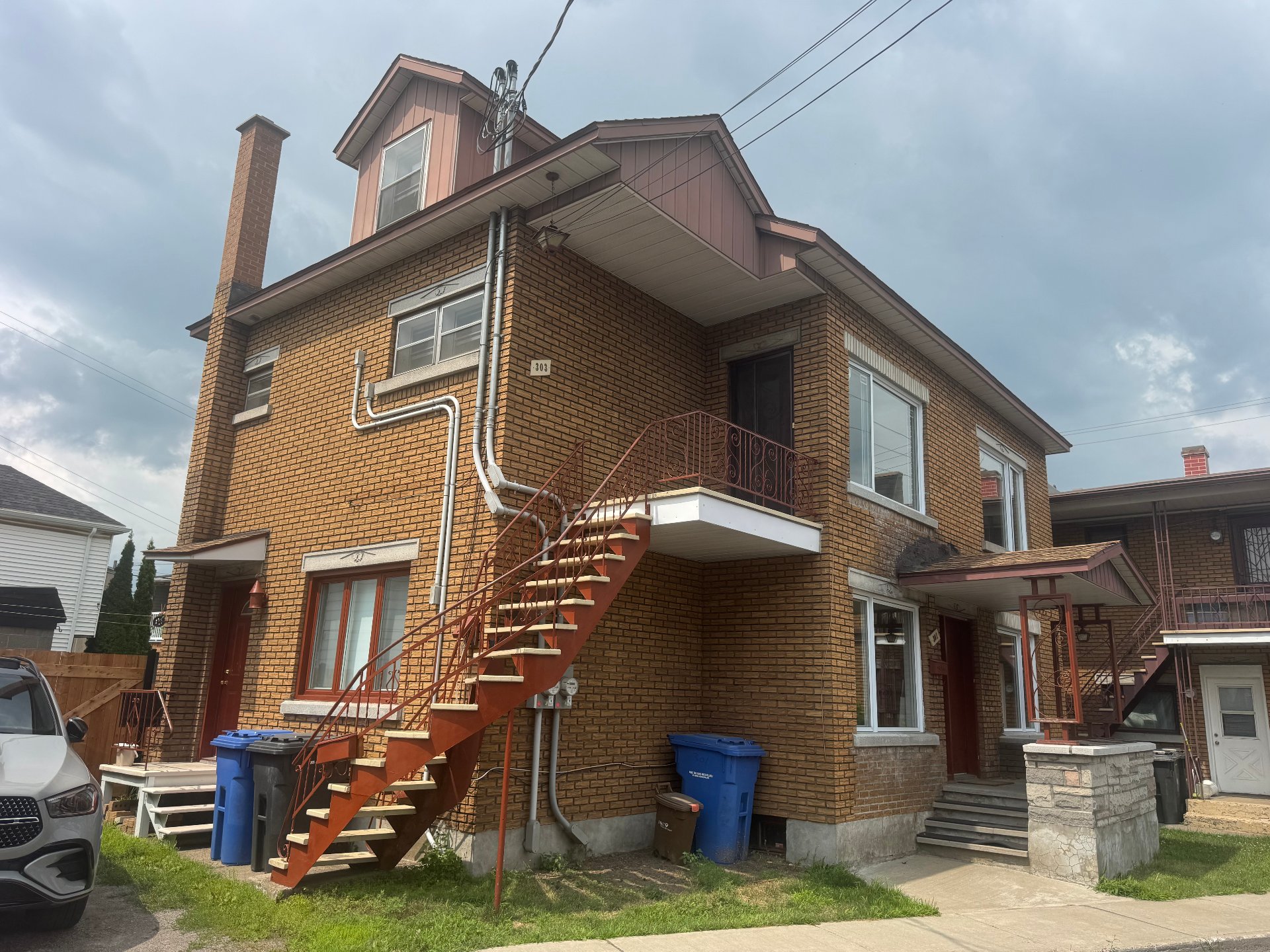 MLS: 21369496