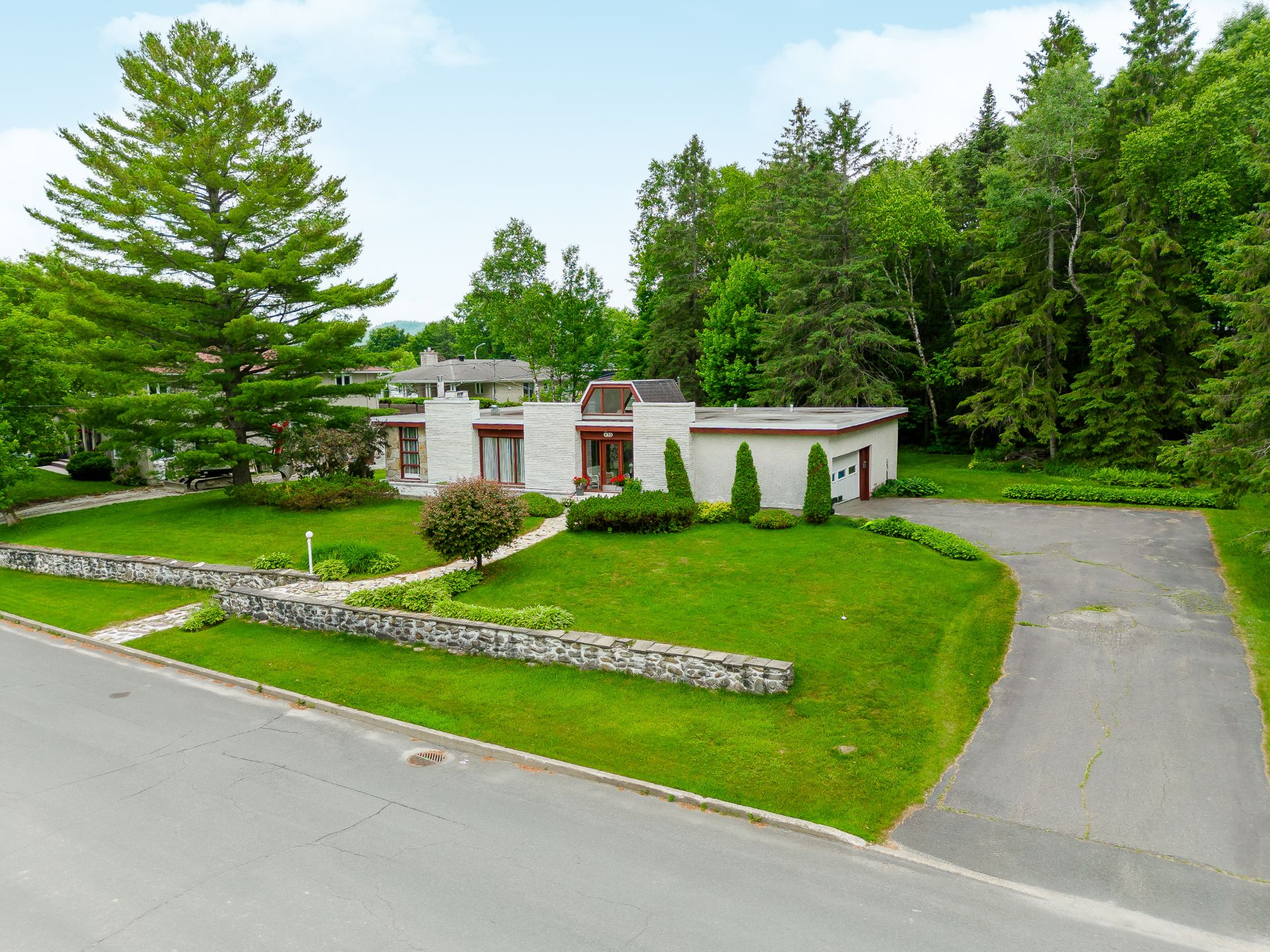 MLS: 16094550
