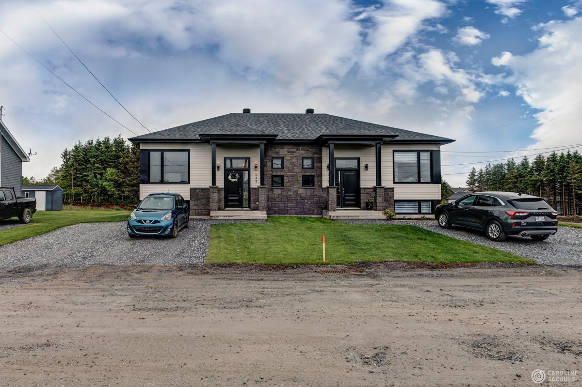 MLS: 27009411