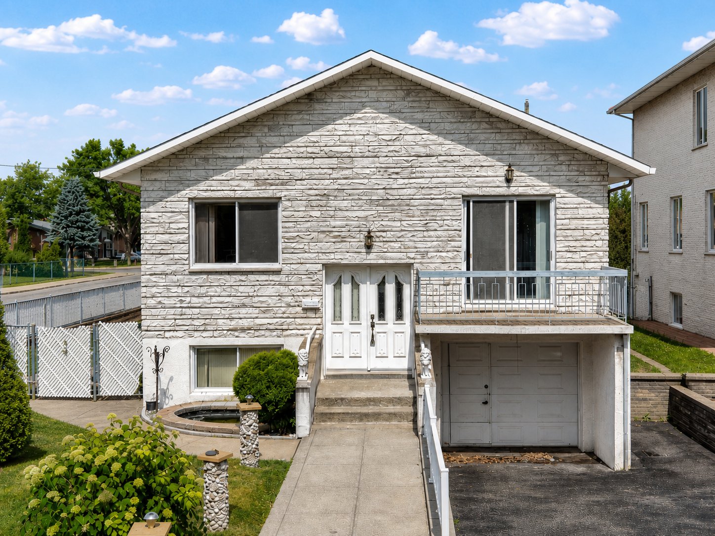 MLS: 23846029