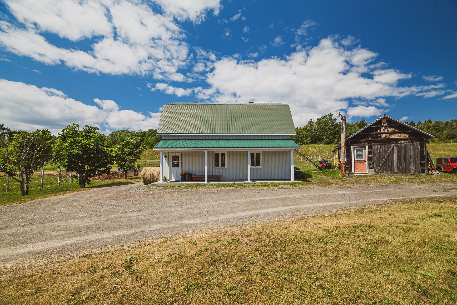 MLS: 28141528