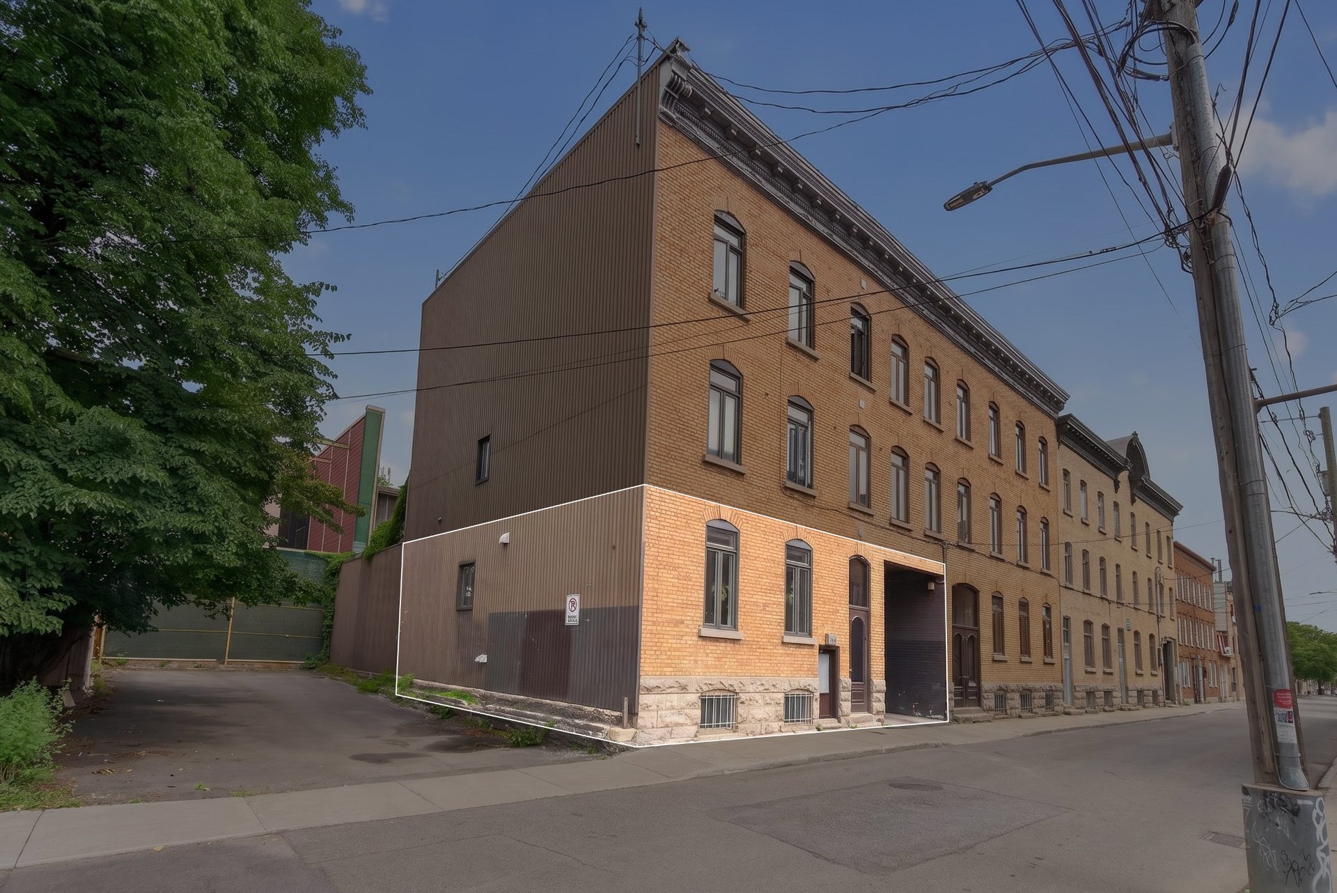 MLS: 15608695